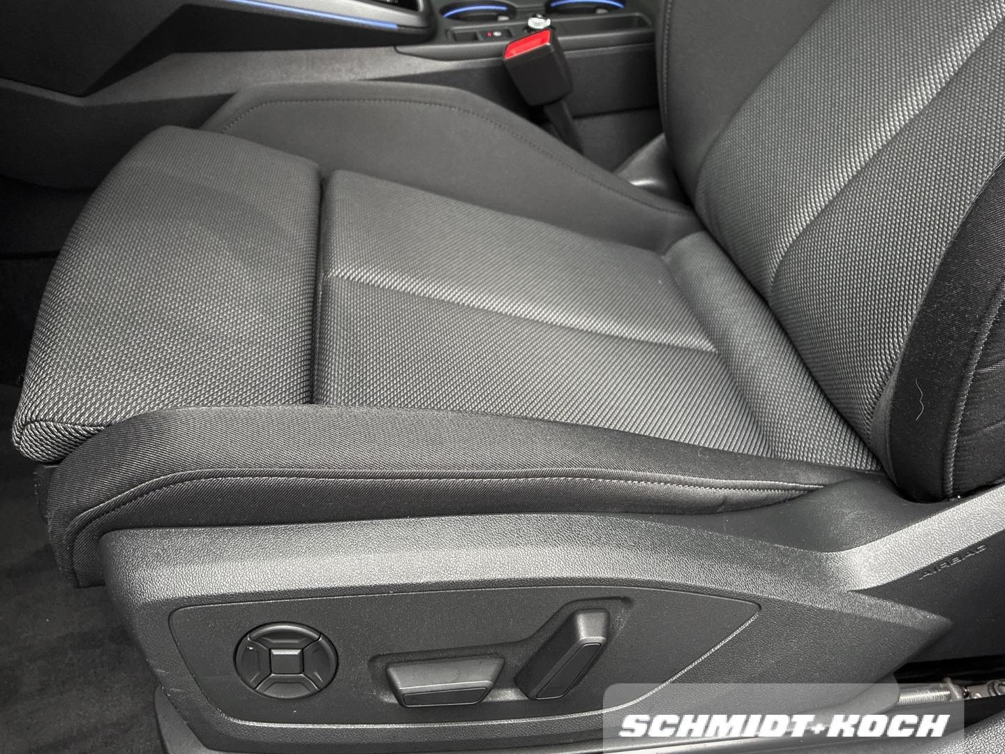 Bild über Audi A3 Sportback S line 30 TFSI S tronic - für weitere Informationen kontaktieren Sie den Audi Partner