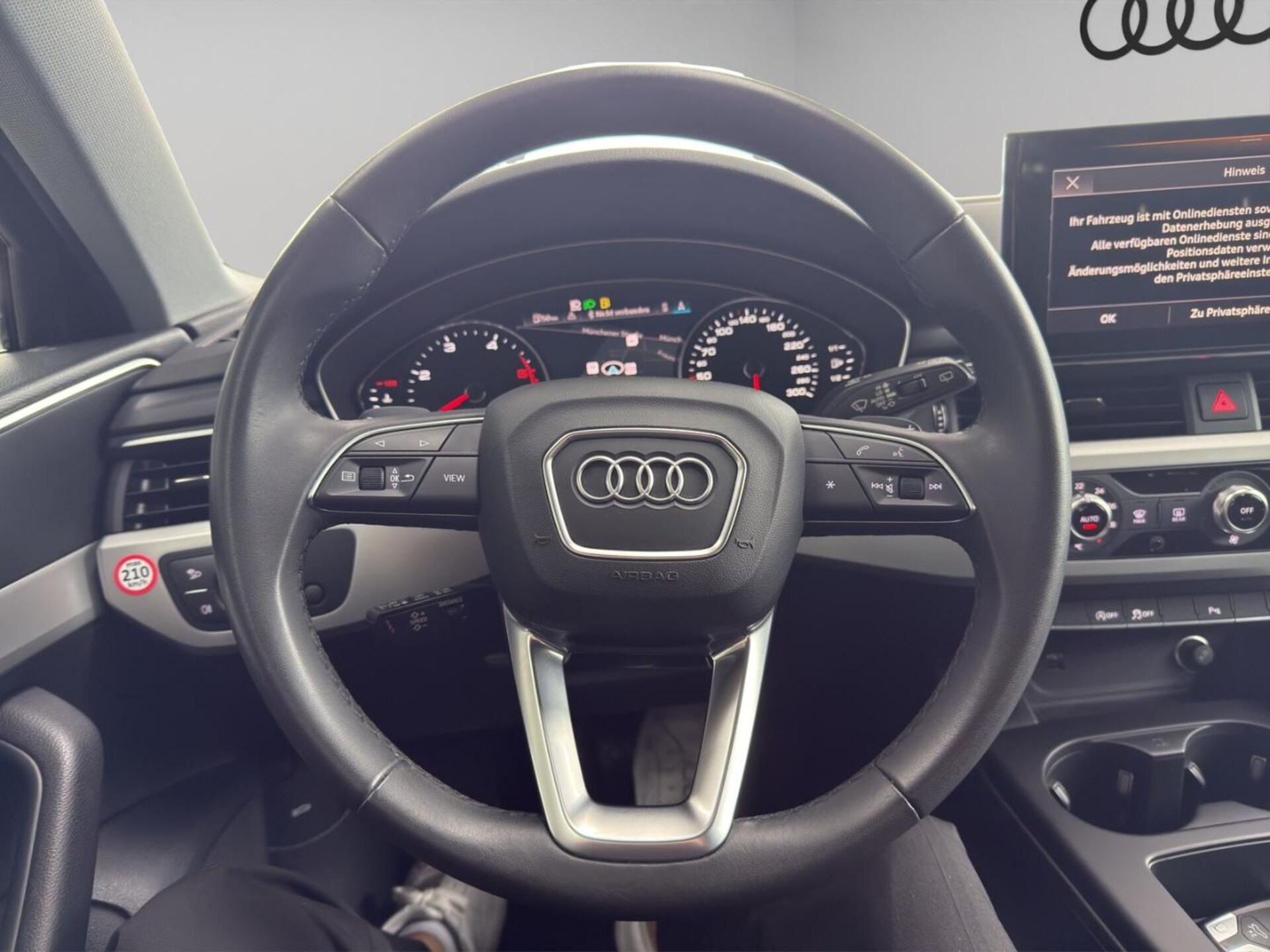 Audi A4 Avant S line