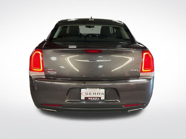 2017 Chrysler 300