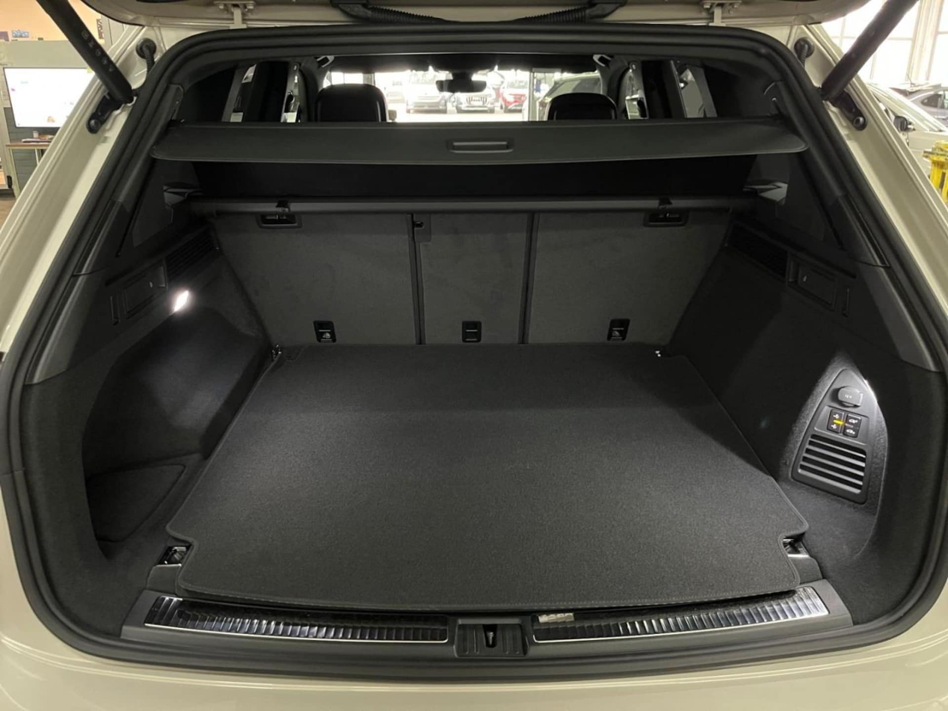 Volkswagen Touareg R