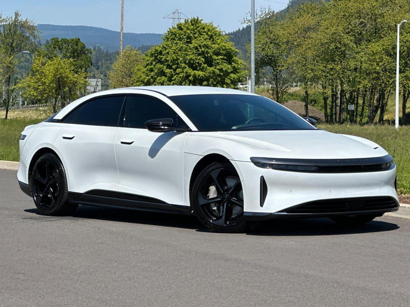 2025 Lucid Air Touring's photo