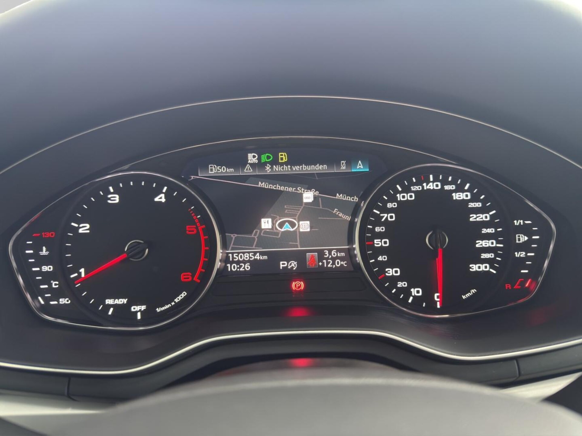Audi A4 Avant S line