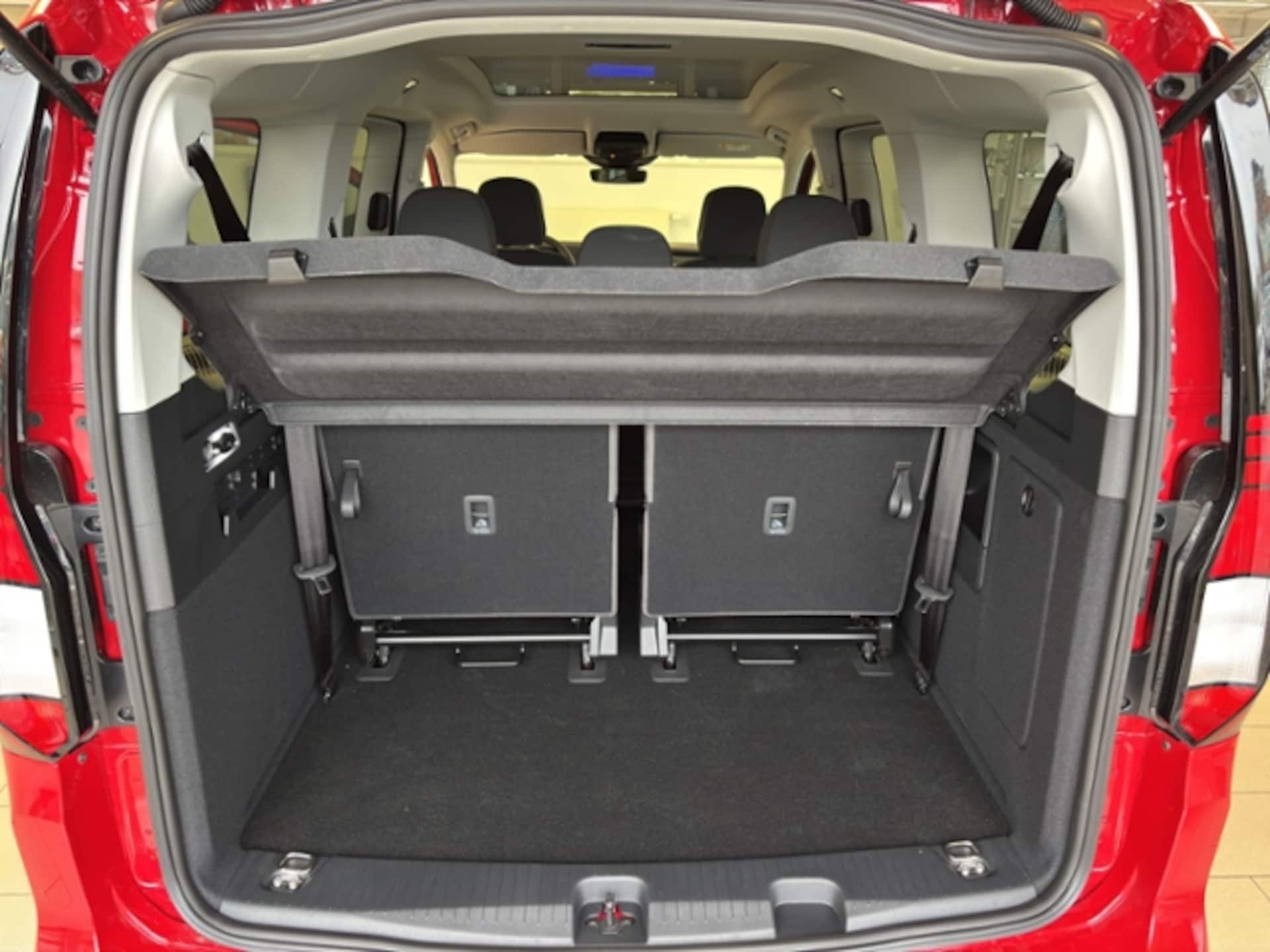 Volkswagen Caddy Maxi Basis-Modell