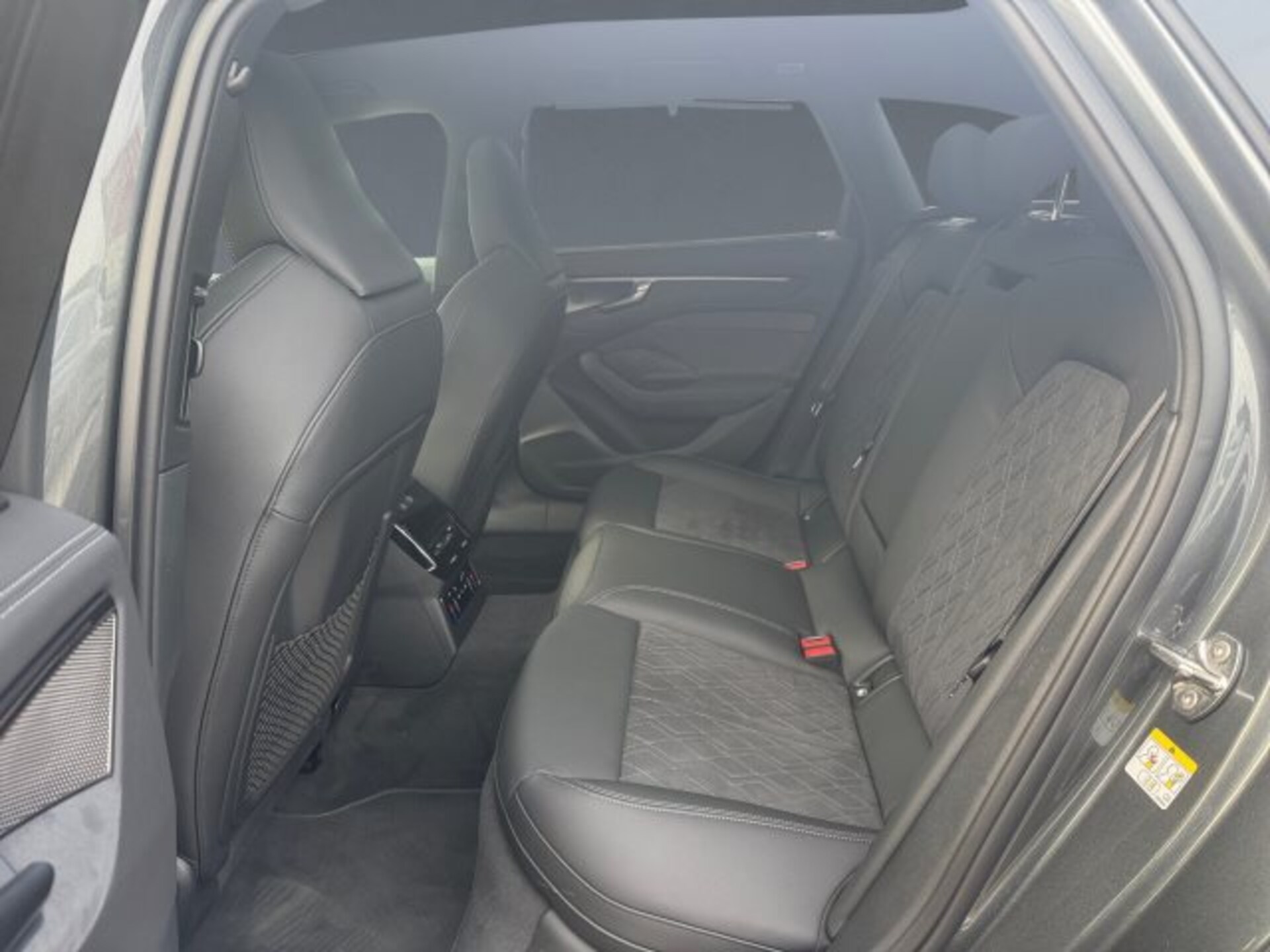 Audi A6 Avant edition one