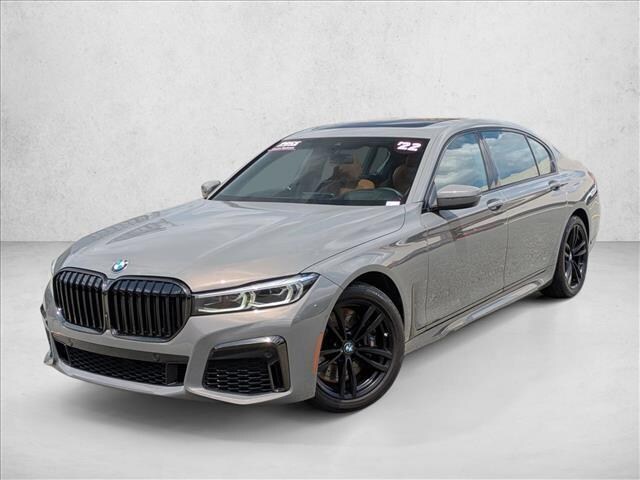 2022 BMW 740
