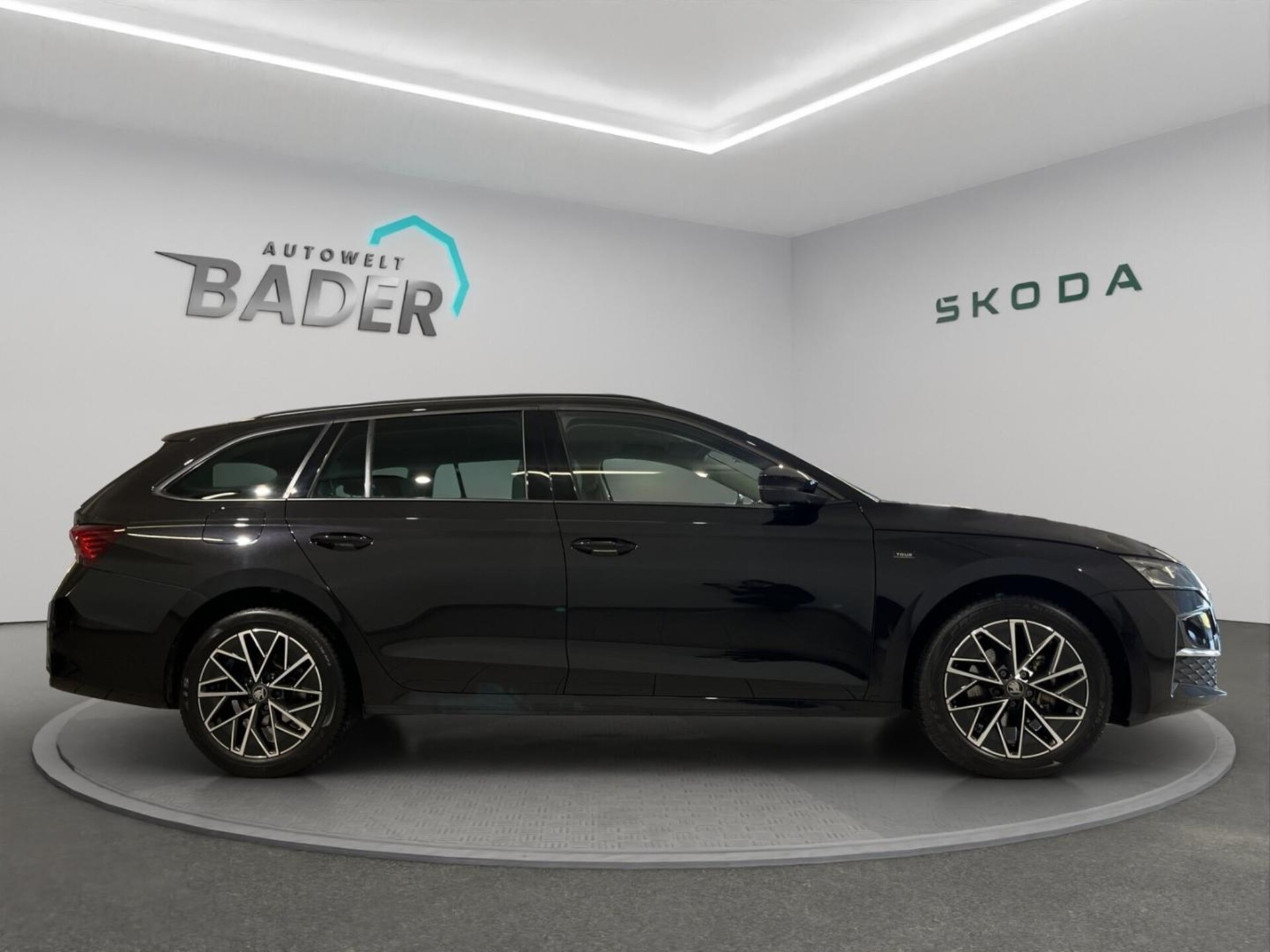 Skoda Octavia Combi Tour