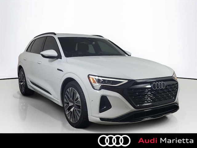 Photo of 2024 Audi Q8 e-tron 