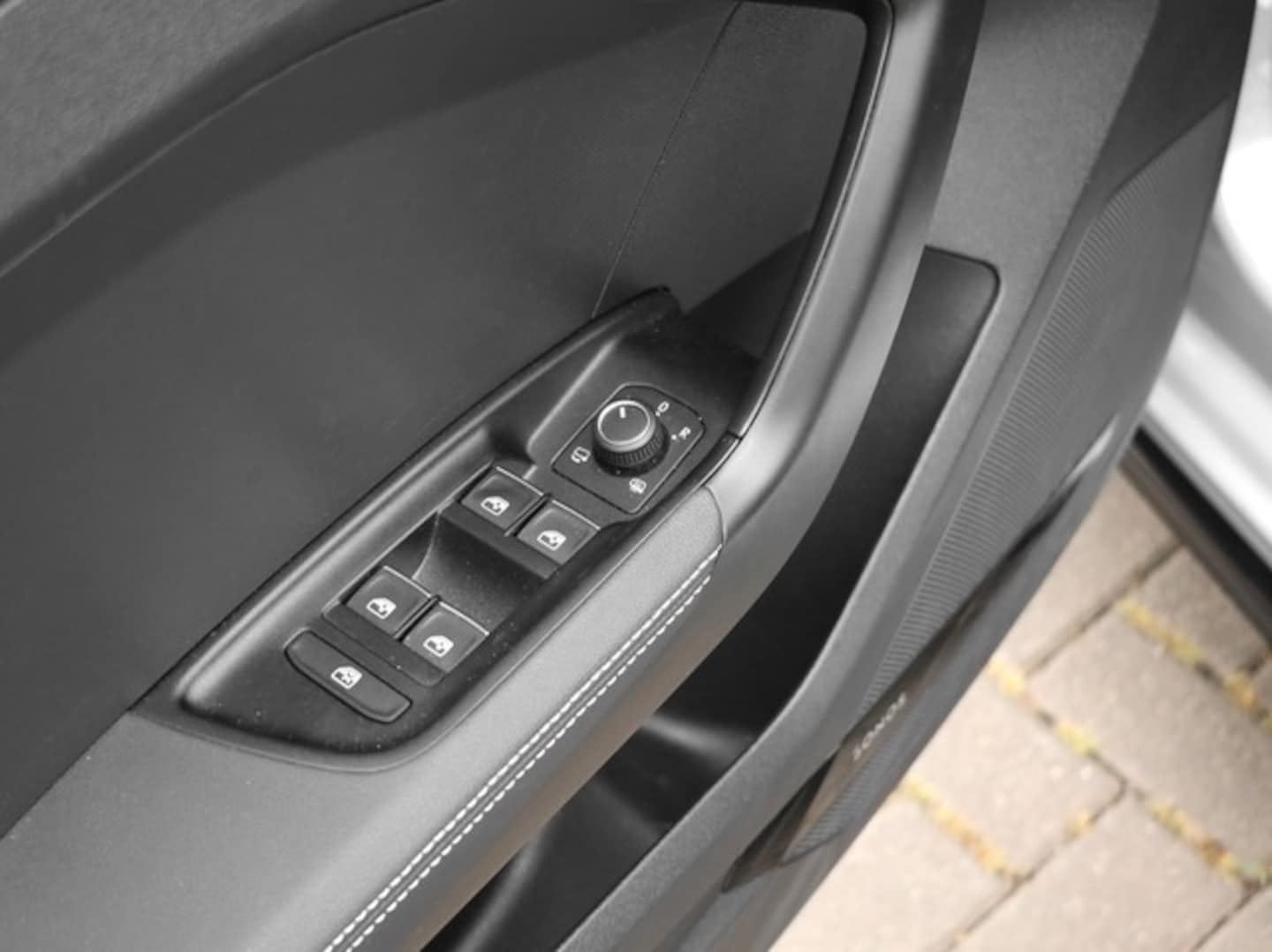 Bild über Audi A1 Sportback S line 35 TFSI S tronic - für weitere Informationen kontaktieren Sie den Audi Partner
