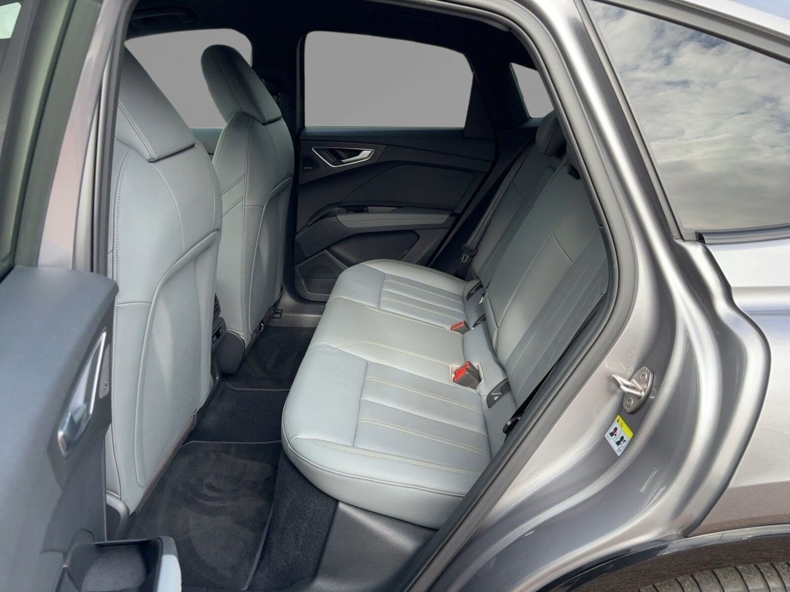 Audi Q4 Sportback e-tron – Bild 11