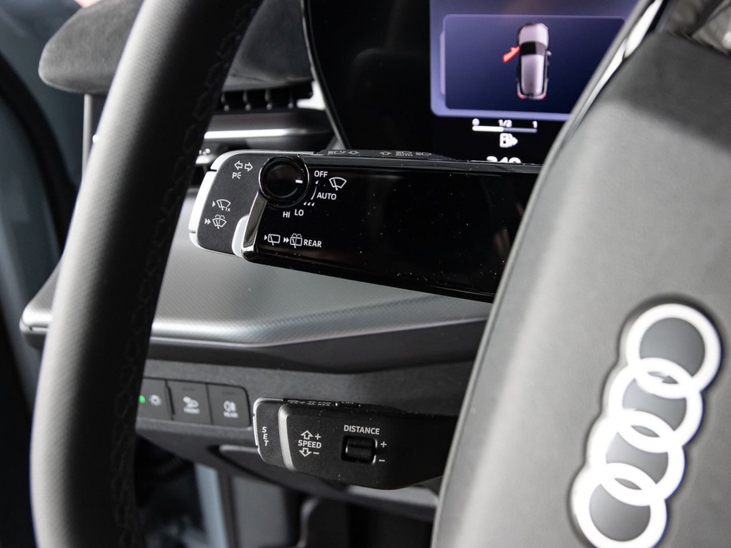 Bild über Audi Q3 SUV TFSI quattro 195 kW S tronic - für weitere Informationen kontaktieren Sie den Audi Partner