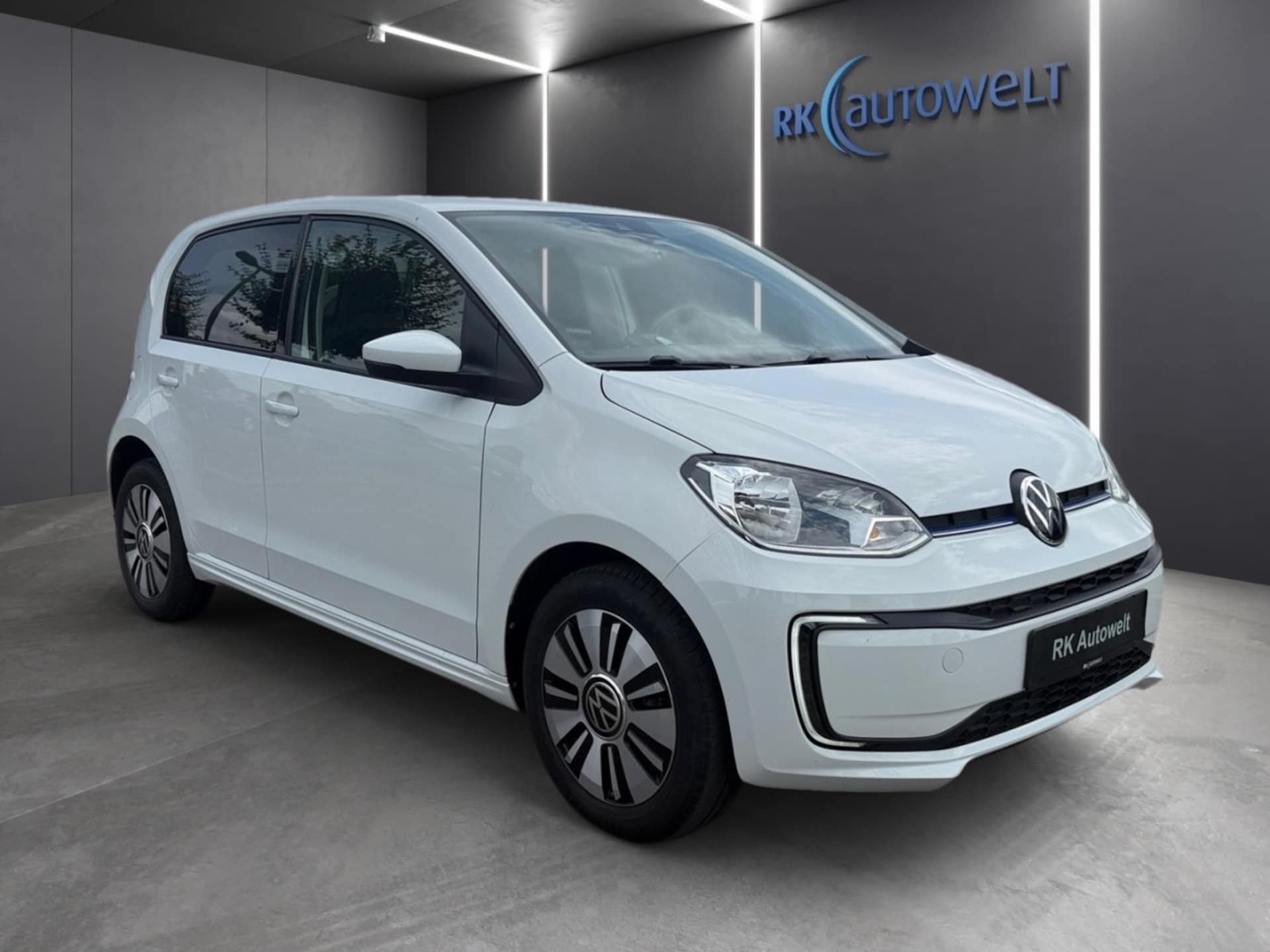 Volkswagen e-up! Style "Plus"