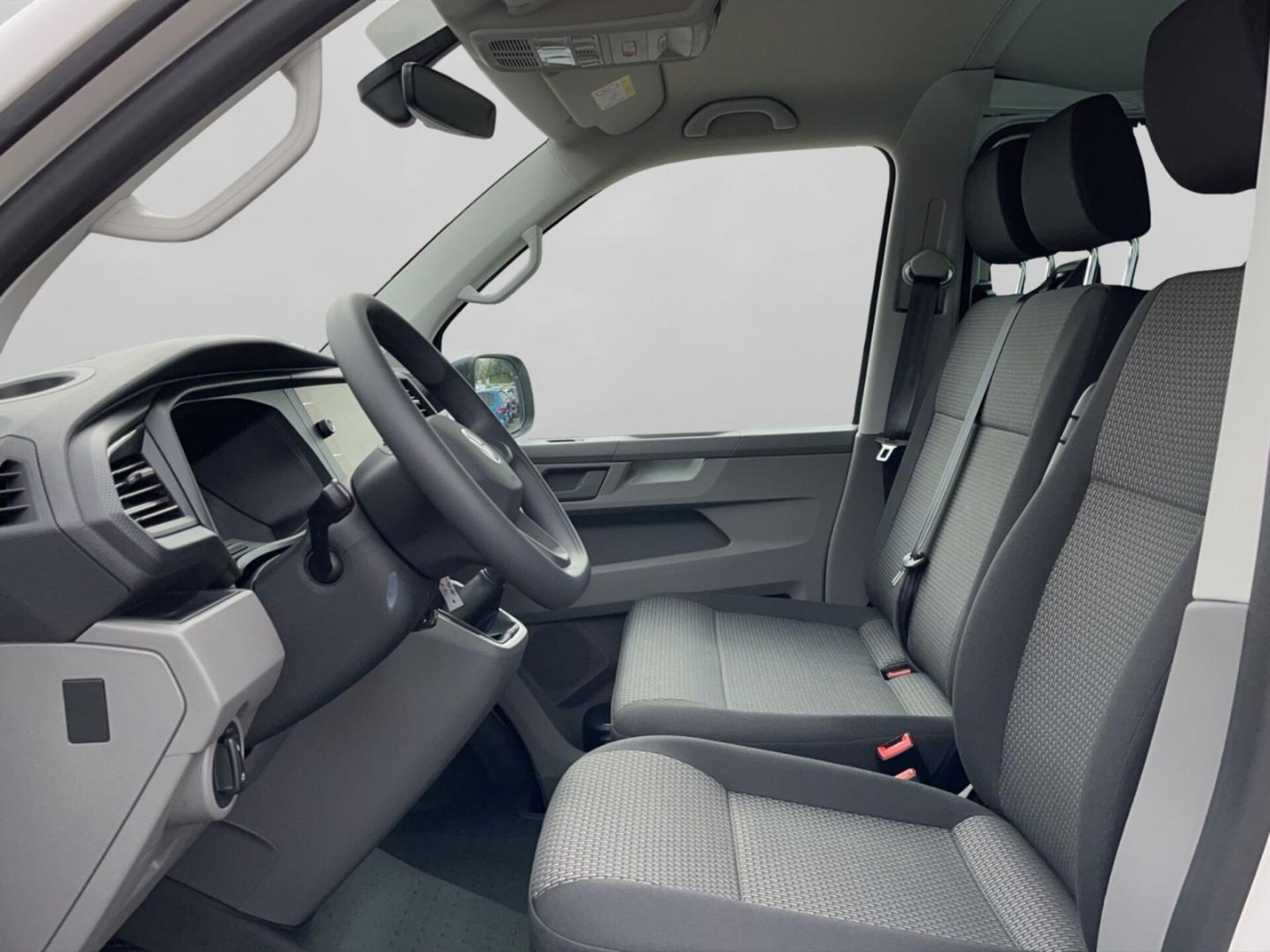 Volkswagen T6.1 Transporter Kombi langer Radstand