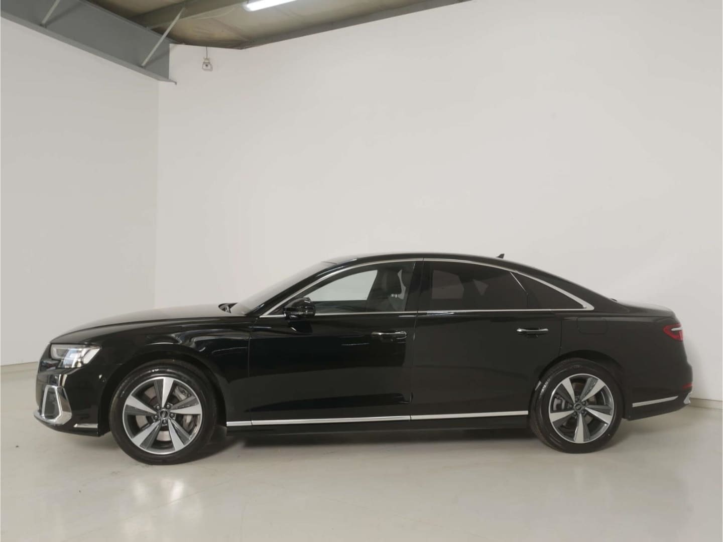 Bild über Audi A8 TFSI e 60 TFSI e quattro tiptronic - für weitere Informationen kontaktieren Sie den Audi Partner
