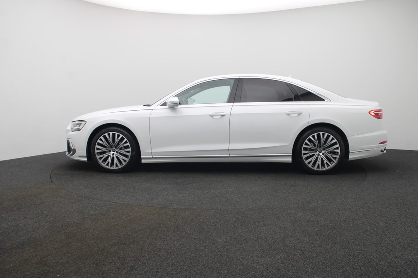 Bild über Audi A8 50 TDI quattro tiptronic - für weitere Informationen kontaktieren Sie den Audi Partner