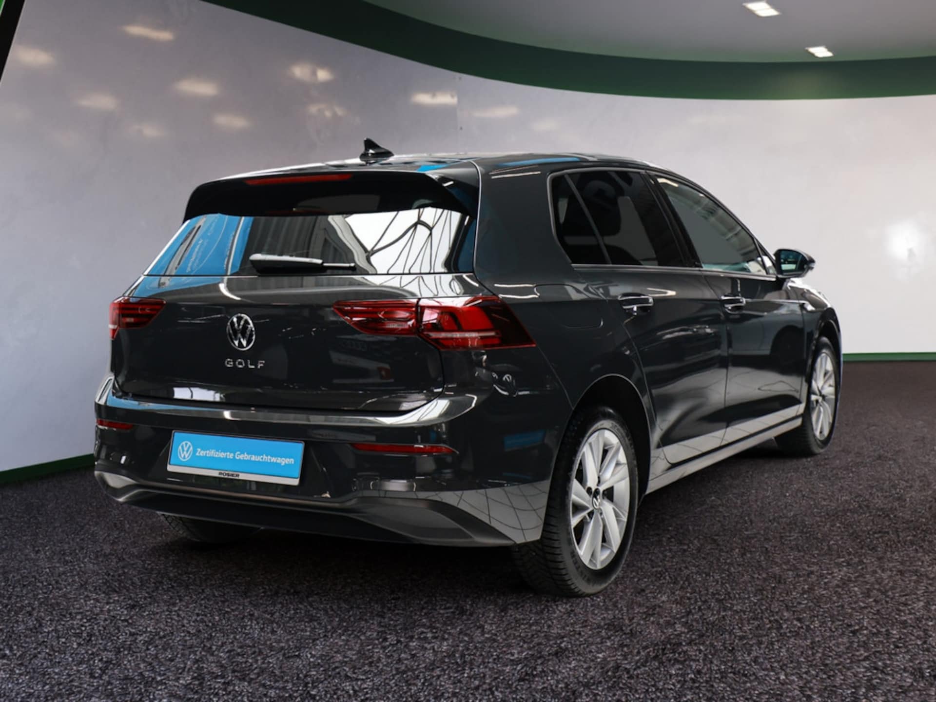 Volkswagen Golf Life