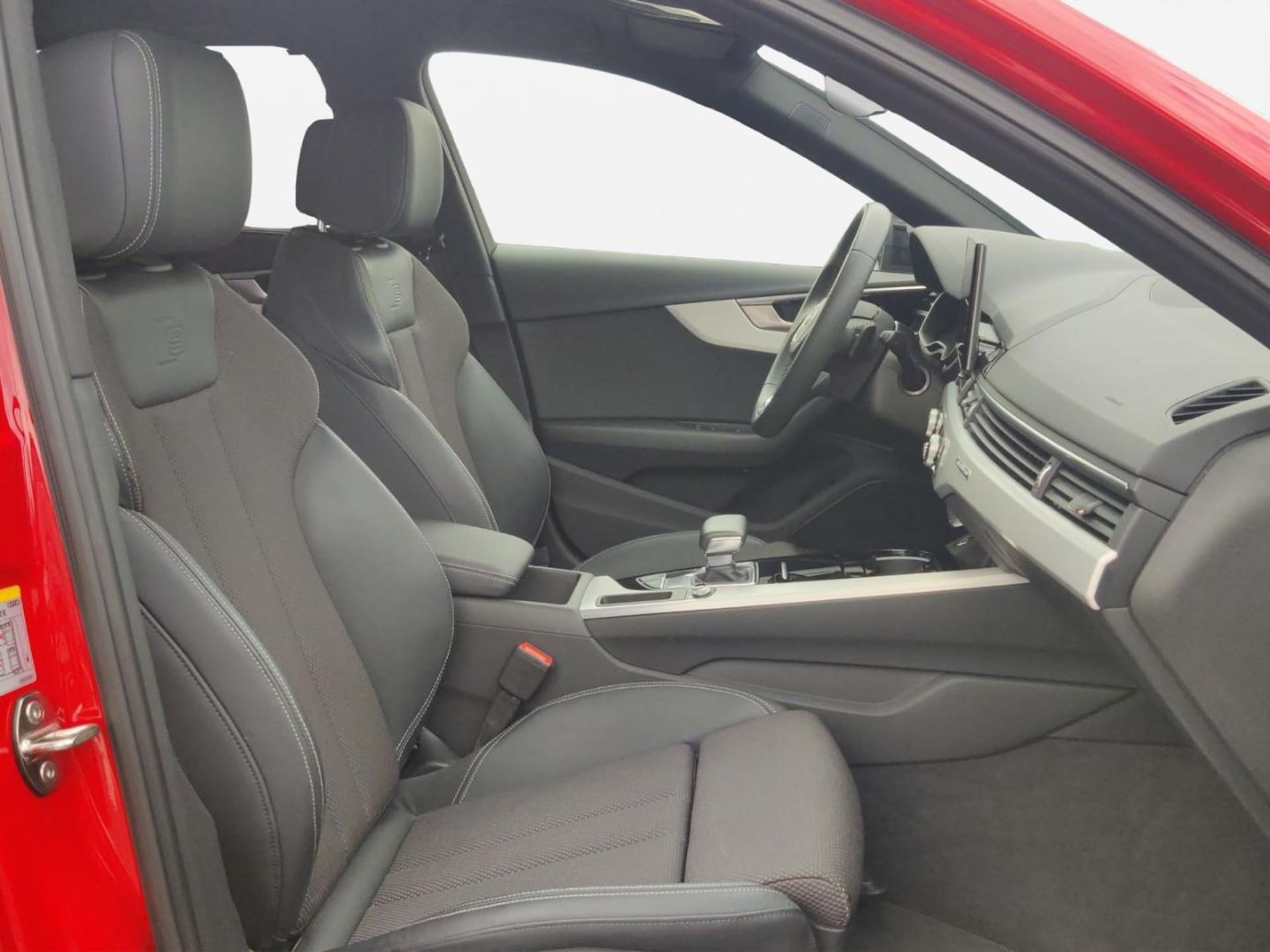 Audi A4 Avant S line