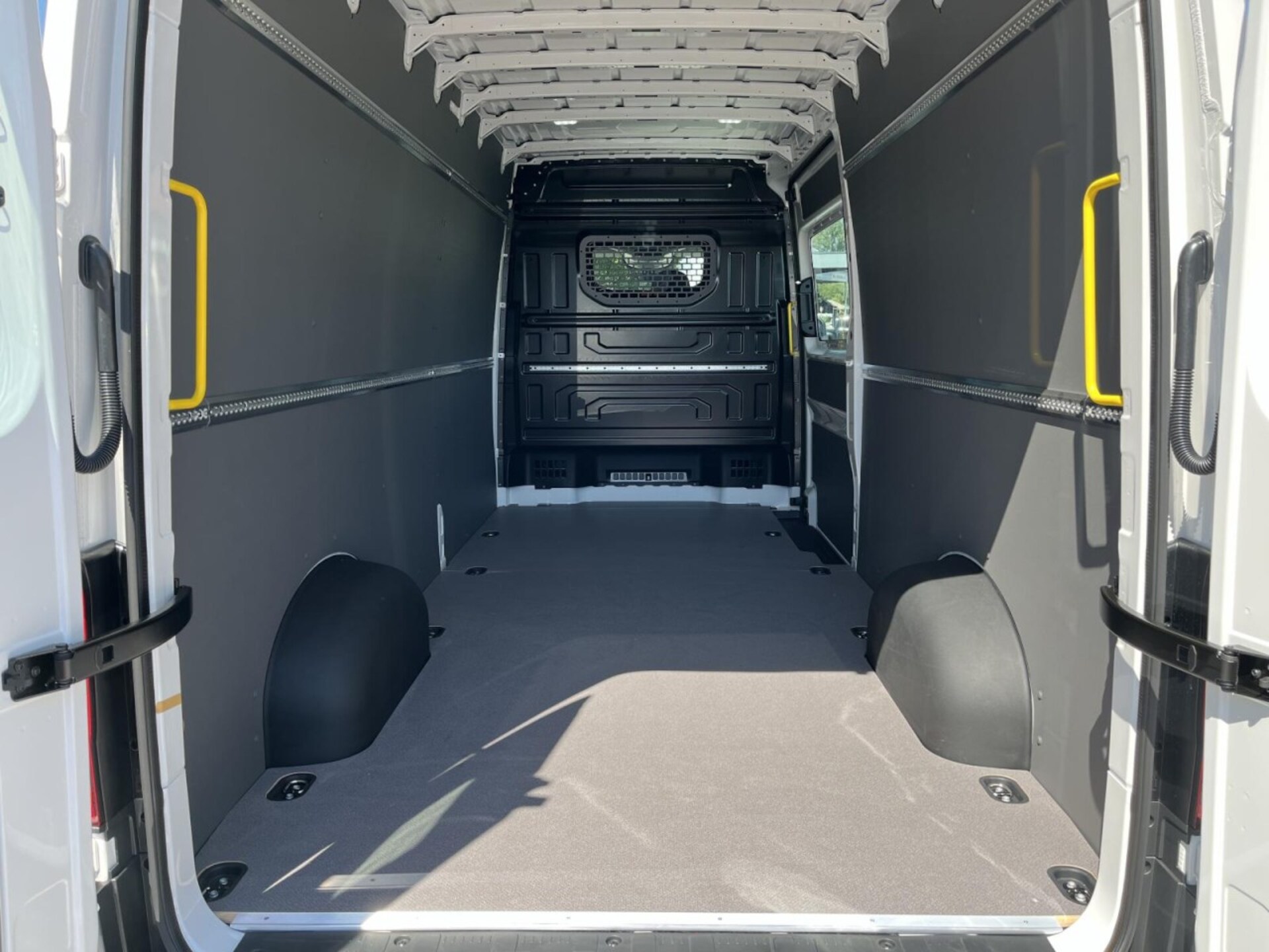 Volkswagen Crafter Kasten langer Radstand