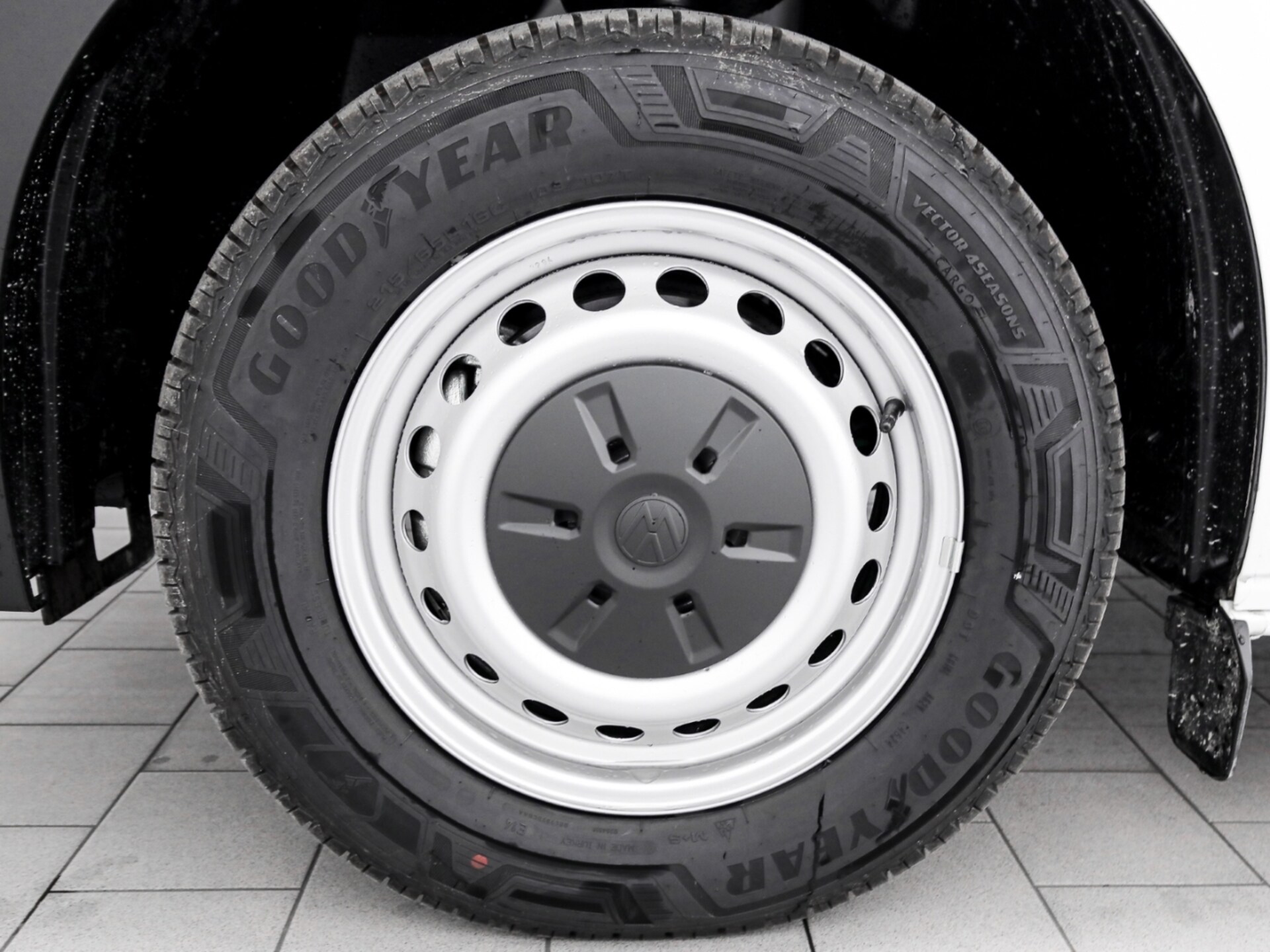Volkswagen Transporter Kasten langer Radstand