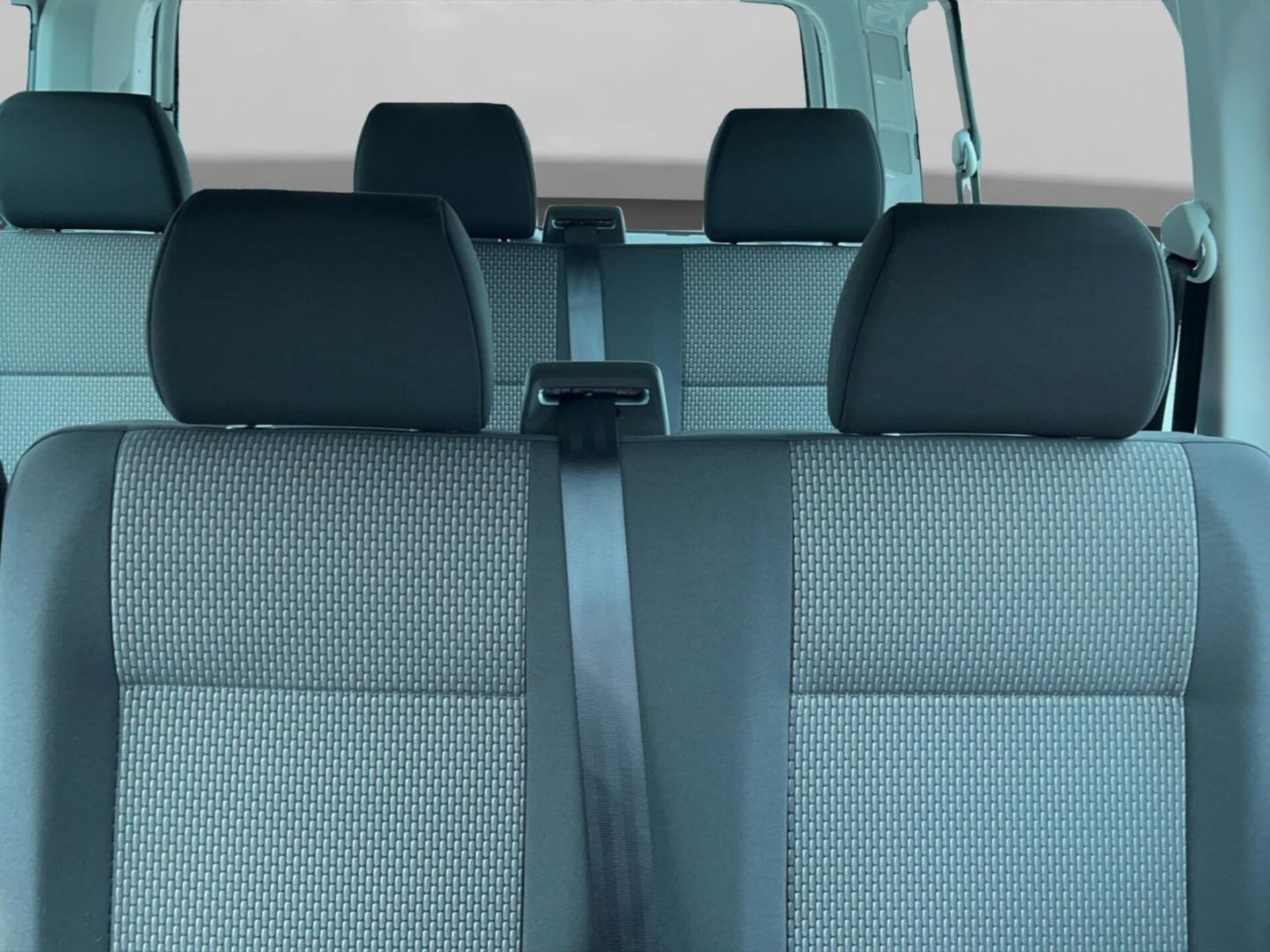 Volkswagen T6.1 Transporter Kombi langer Radstand