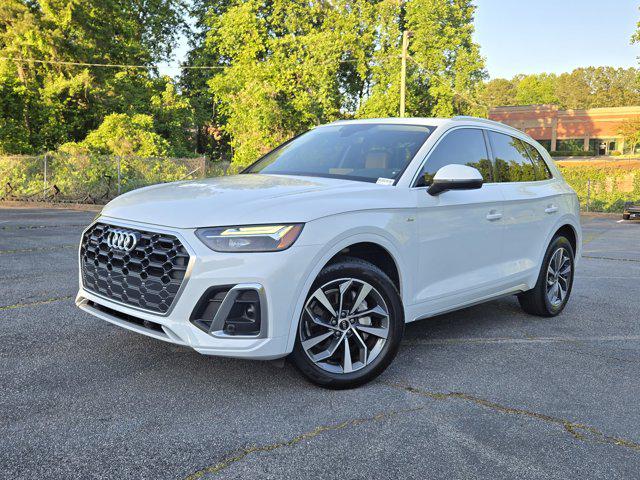 2023 Audi Q5 45 Premium Plus's photo