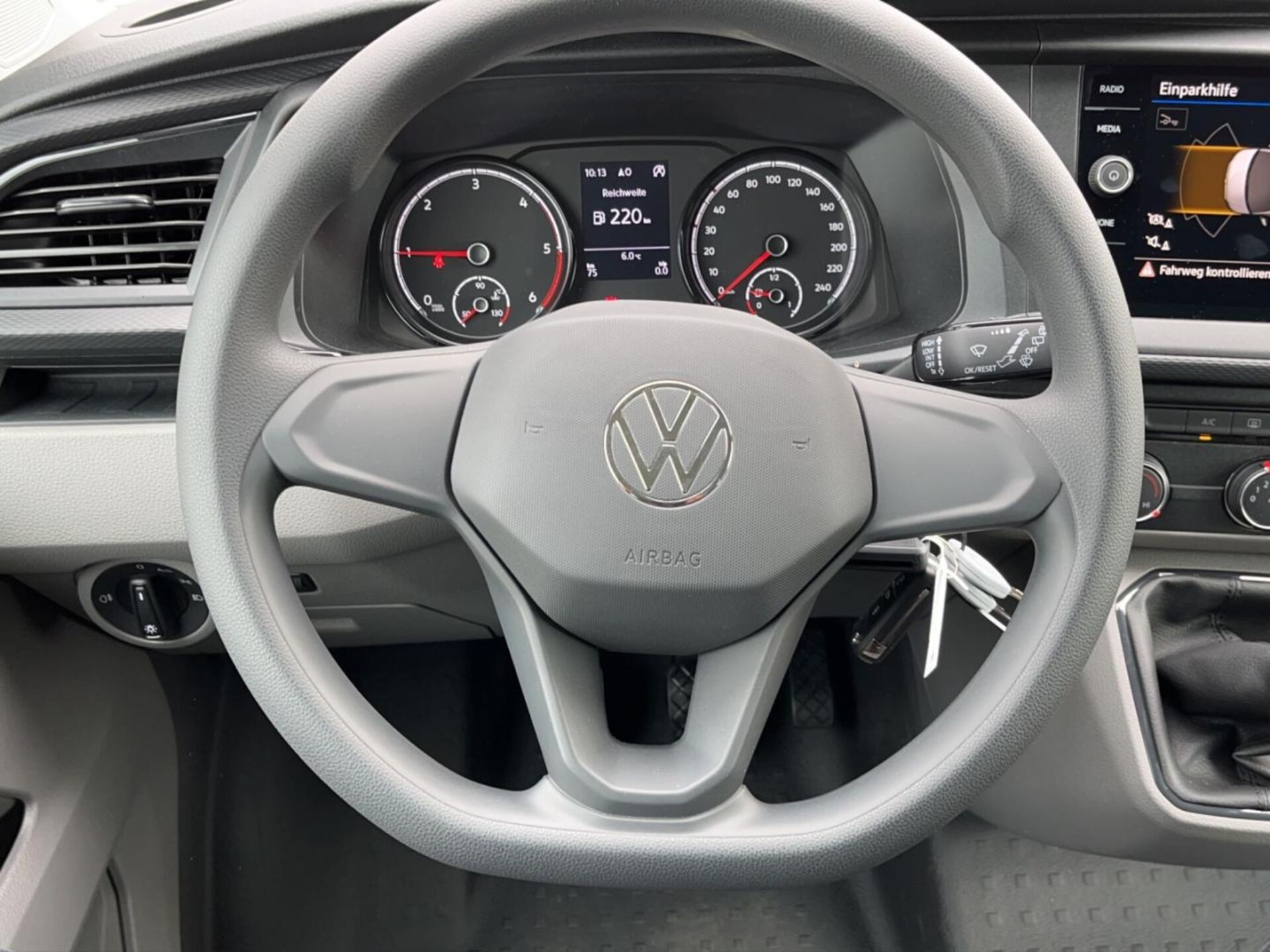 Volkswagen T6.1 Transporter Kombi langer Radstand