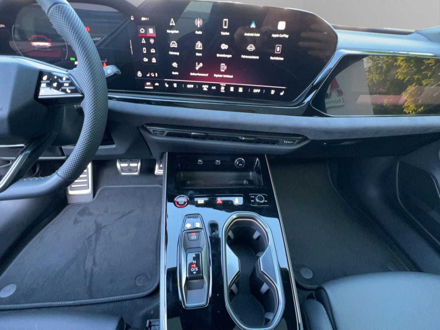 Bild über Audi A6 Avant TDI quattro 150 kW S tronic - für weitere Informationen kontaktieren Sie den Audi Partner