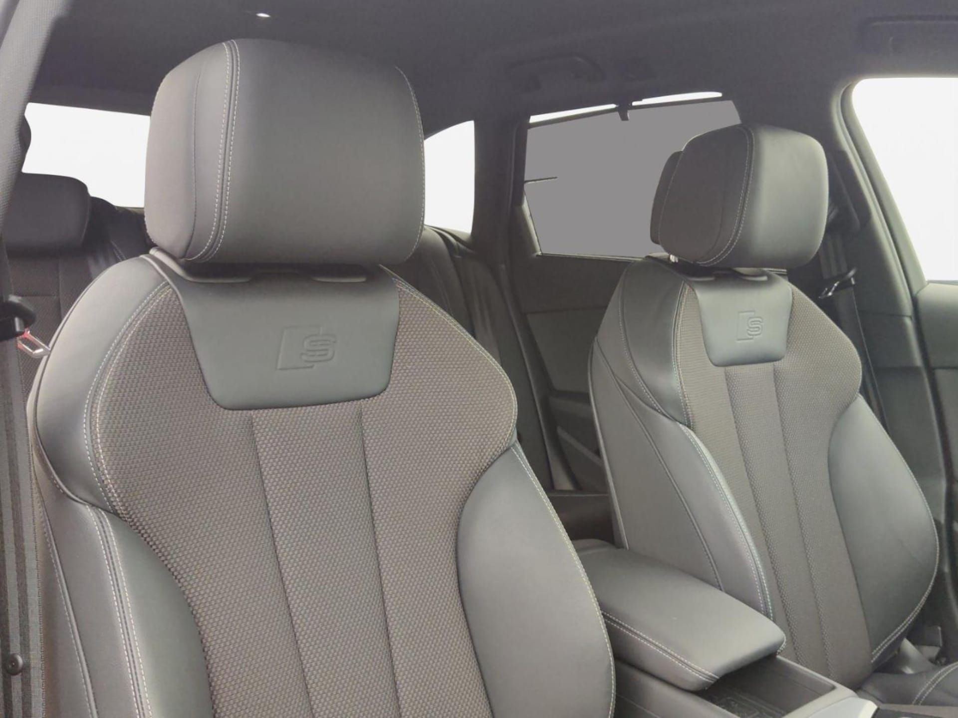 Audi A4 Avant S line