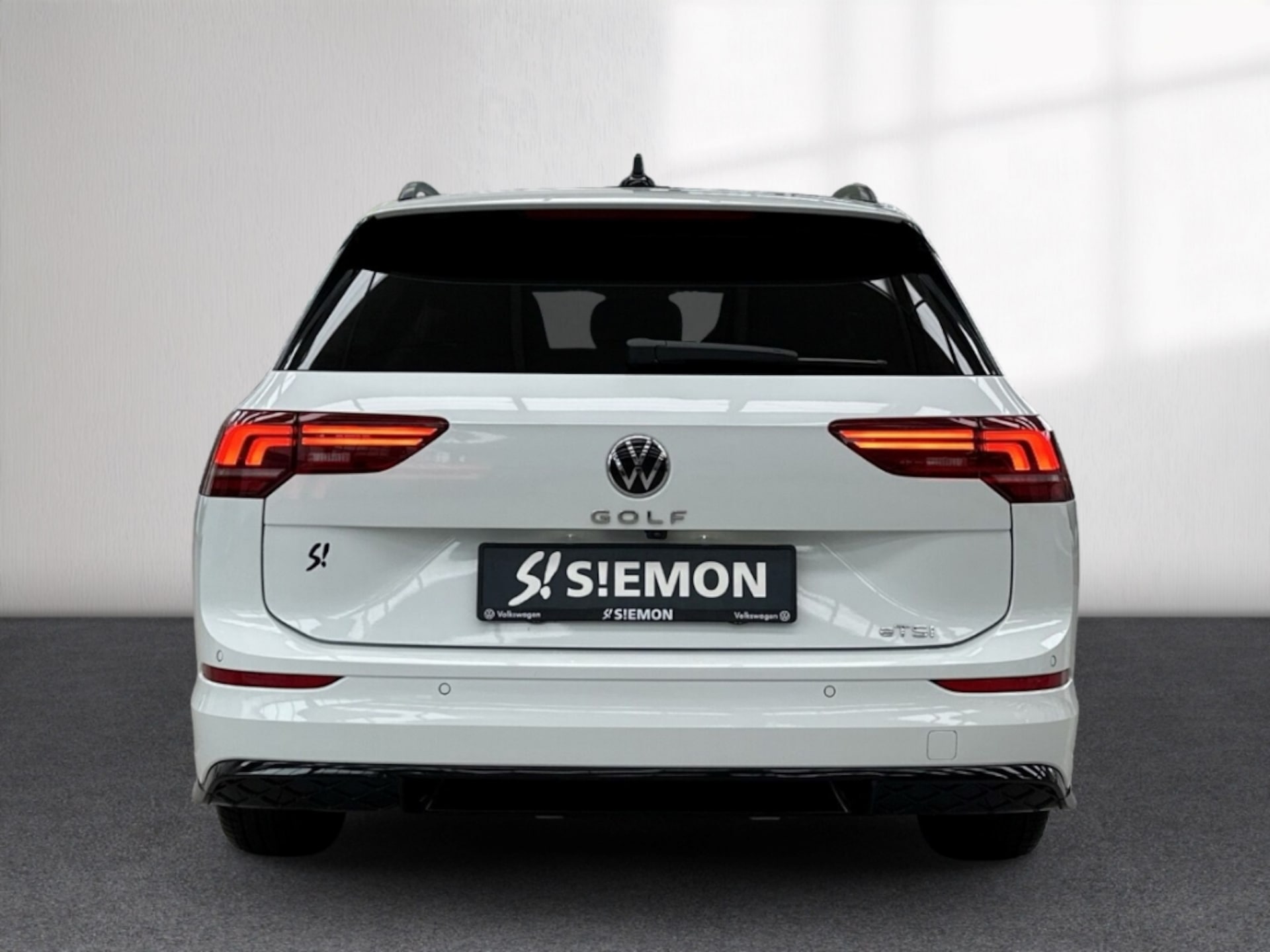 Volkswagen Golf Variant R-Line