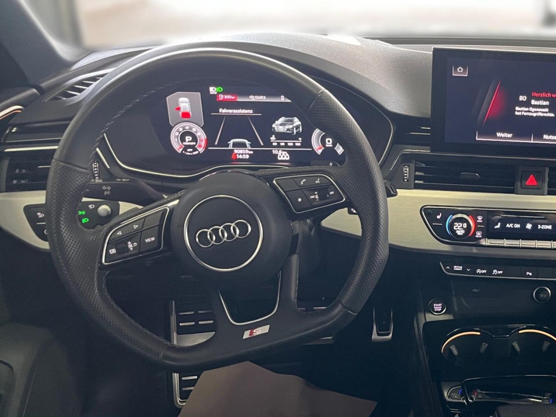 Audi A4 Avant S line
