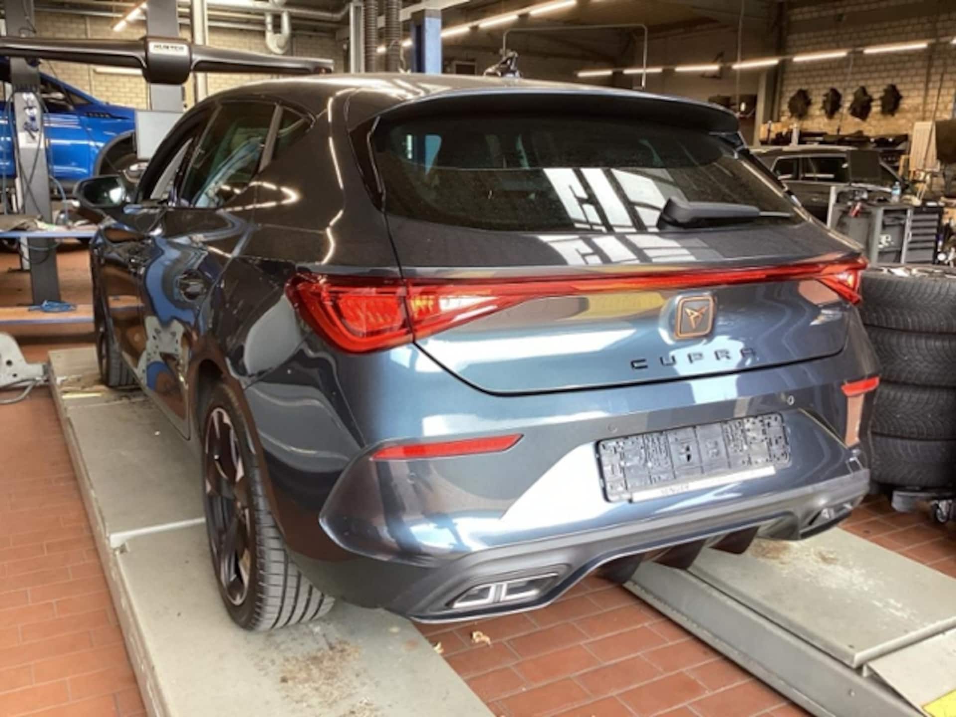CUPRA Leon