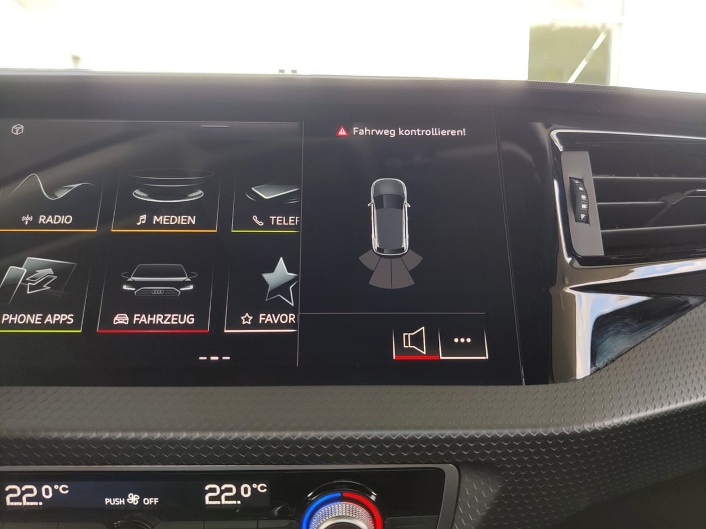 Bild über Audi A1 Sportback advanced 30 TFSI S tronic - für weitere Informationen kontaktieren Sie den Audi Partner