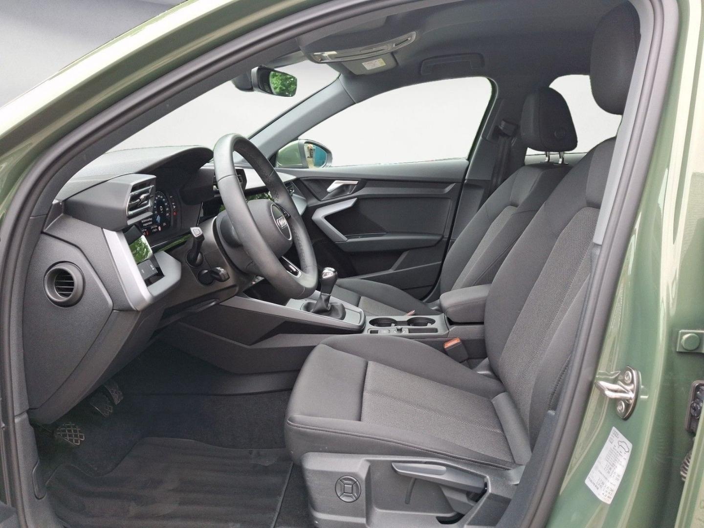 Bild über Audi A3 Sportback advanced 35 TFSI Schaltgetriebe - für weitere Informationen kontaktieren Sie den Audi Partner