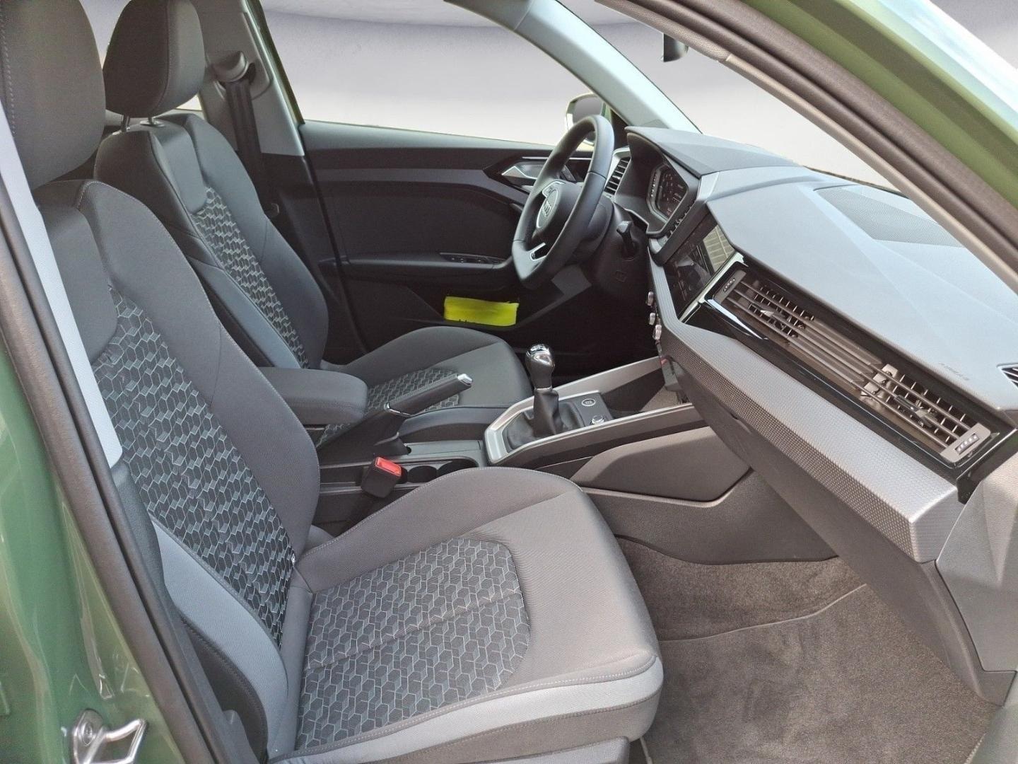 Bild über Audi A1 Sportback advanced 30 TFSI Schaltgetriebe - für weitere Informationen kontaktieren Sie den Audi Partner