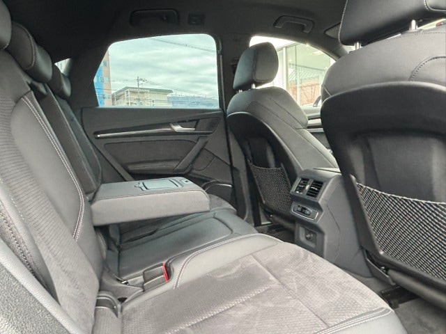 Audi SQ5 Sportback SQ5 Sportback TFSI 260(354) kW(PS) tiptronic for more details contact your dealer