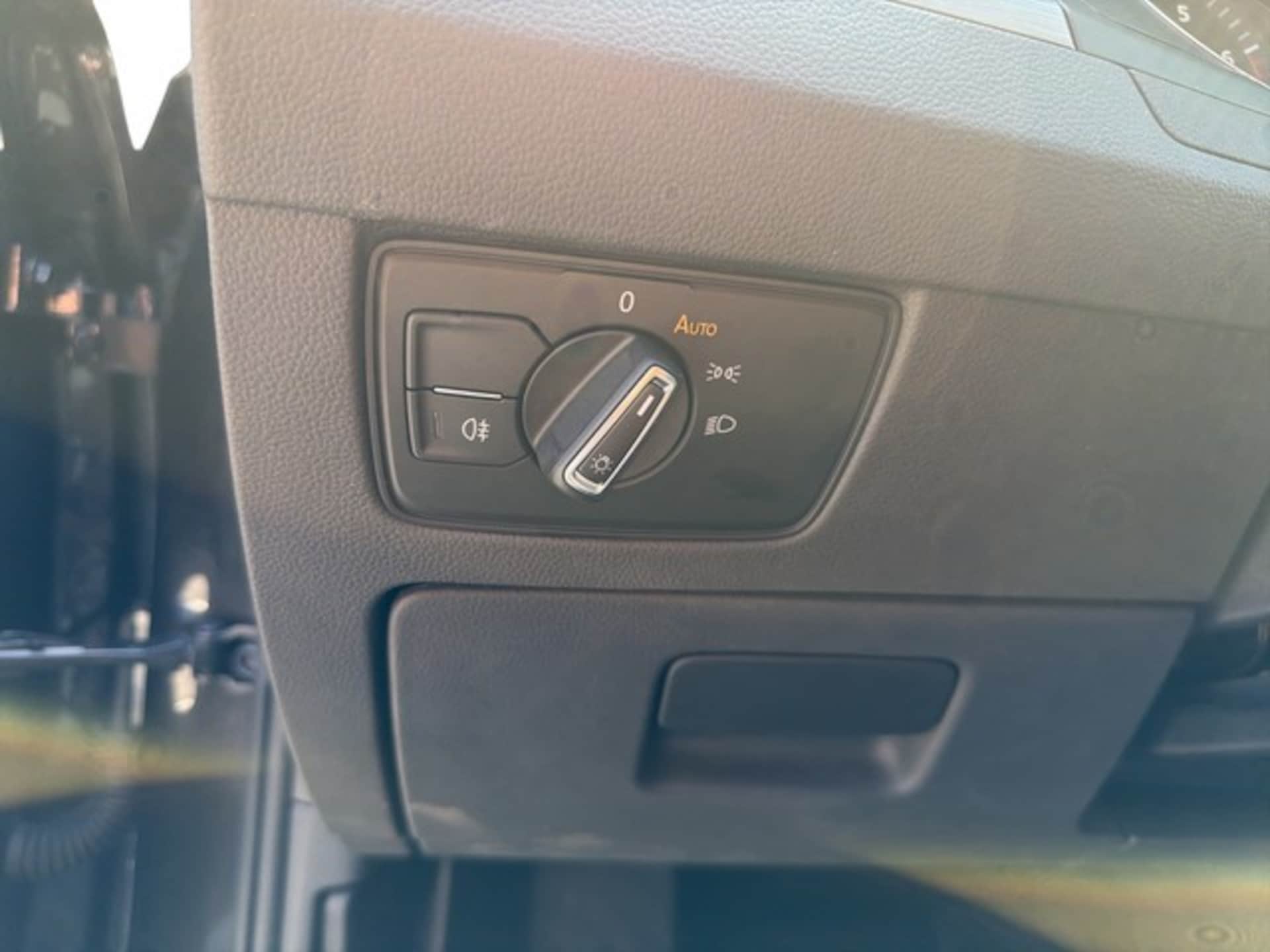 Volkswagen Passat Variant Basis-Modell