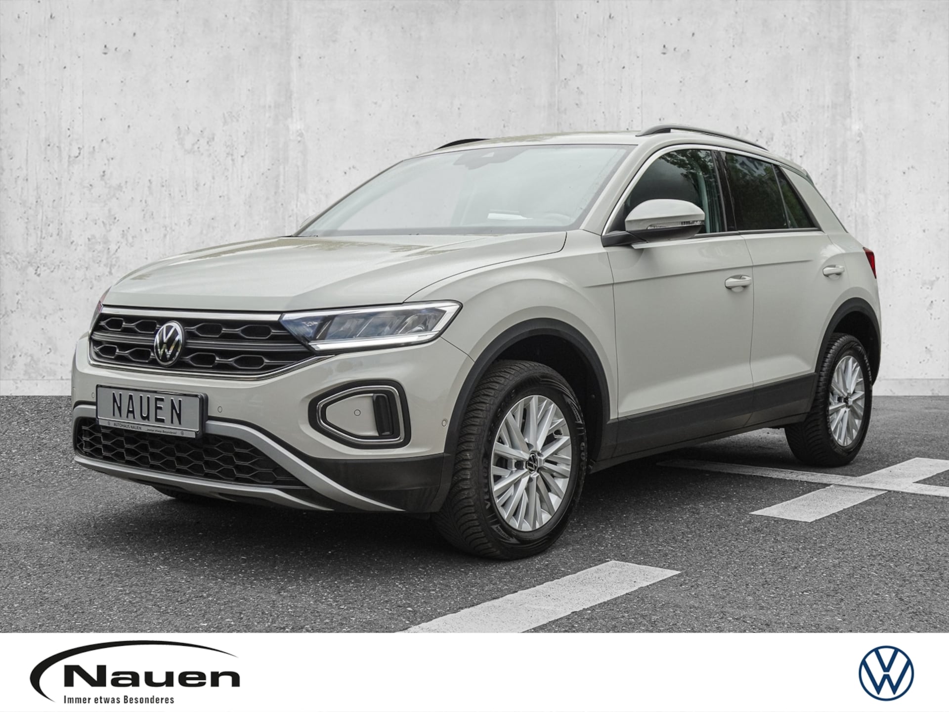 Volkswagen T-Roc 2022 — Life DSG *LED*SHZ*CLIMATRONIC*APP-CONNECT*