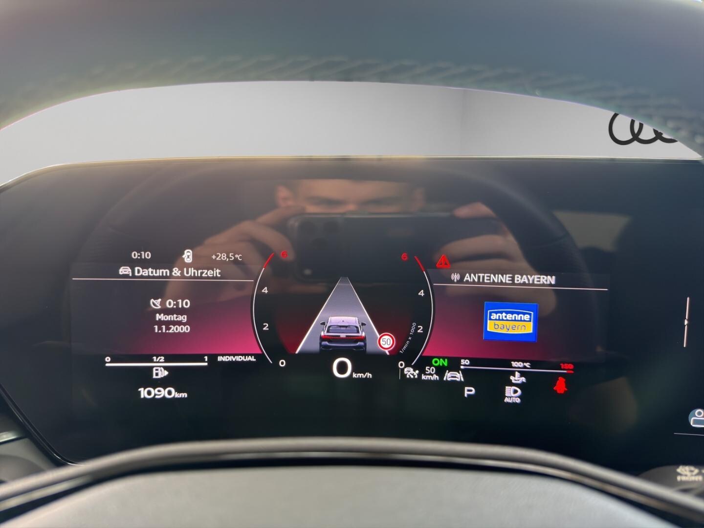 Bild über Audi A5 Avant TDI quattro 150 kW S tronic - für weitere Informationen kontaktieren Sie den Audi Partner