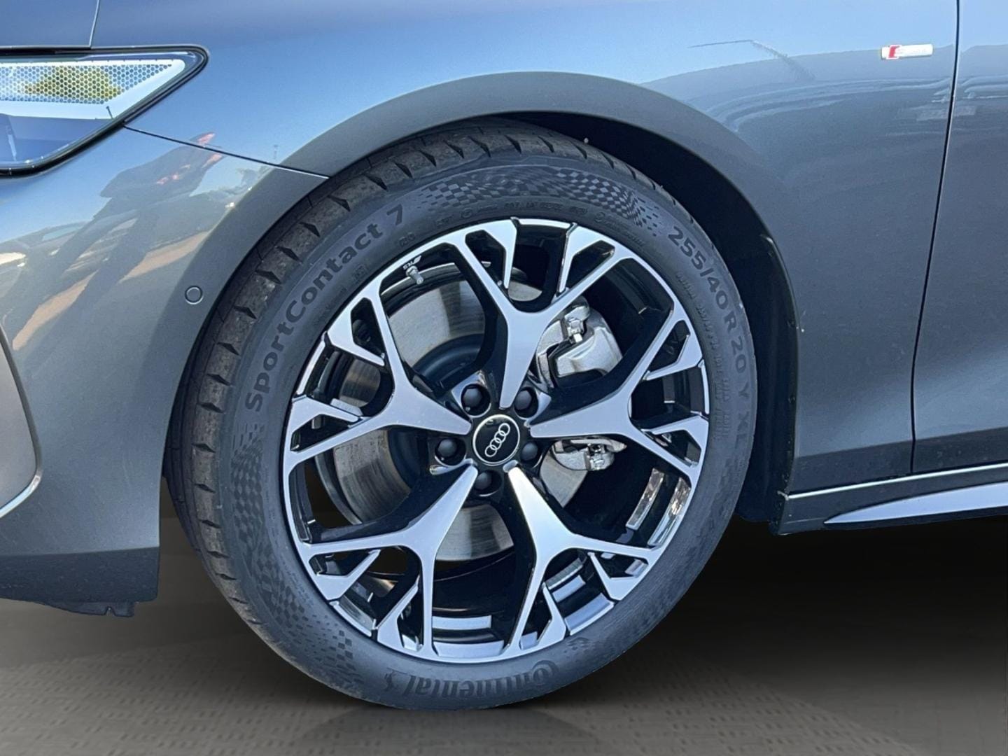 Bild über Audi A6 Avant TDI quattro 150 kW S tronic - für weitere Informationen kontaktieren Sie den Audi Partner