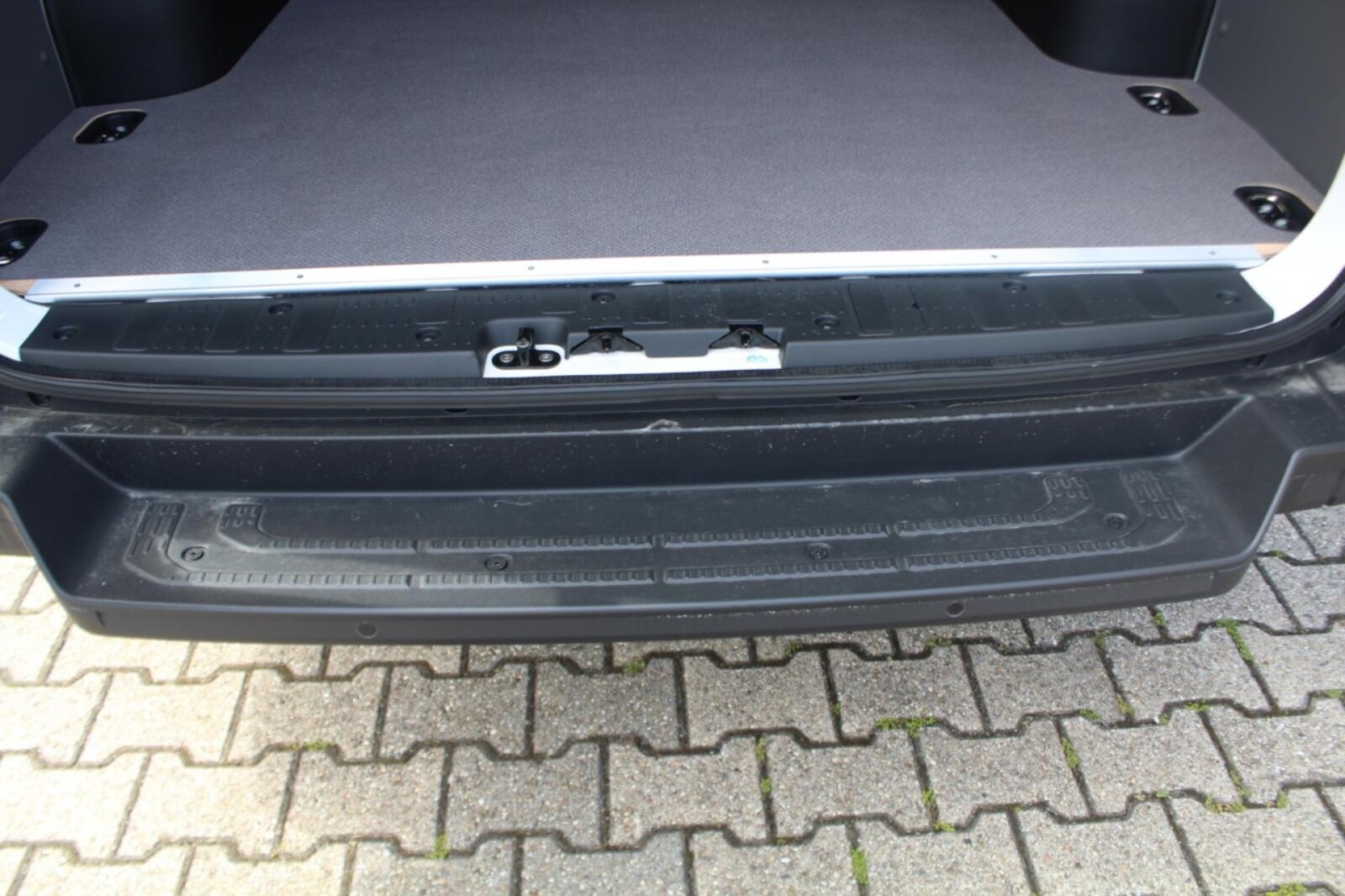 Volkswagen Crafter Kasten mittlerer Radstand – Bild 12