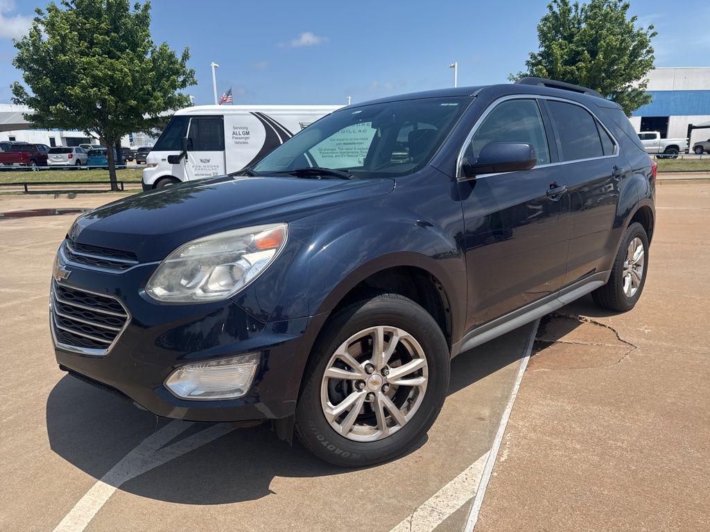 2017 Chevrolet Equinox LT's photo