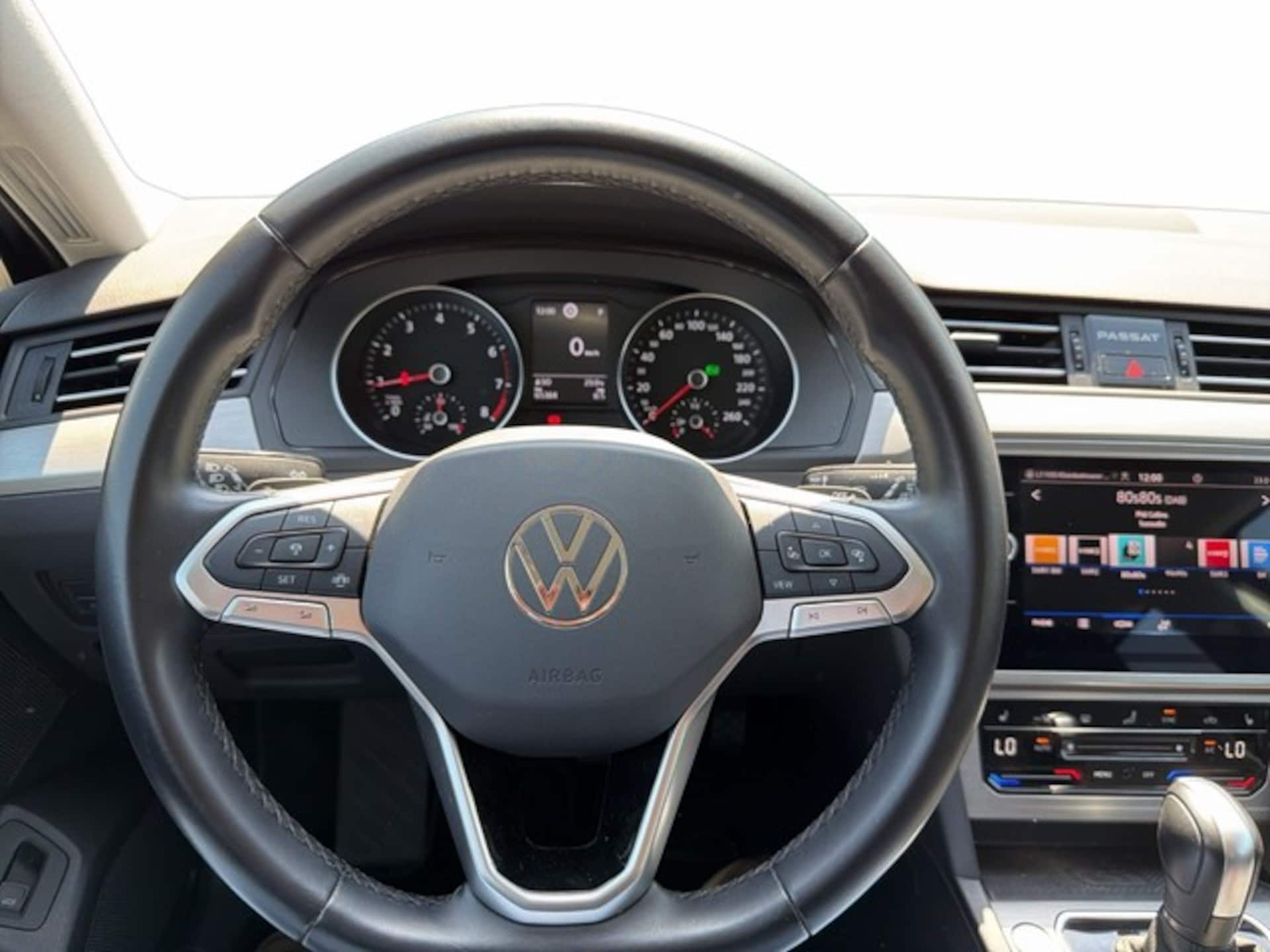 Volkswagen Passat Variant Basis-Modell