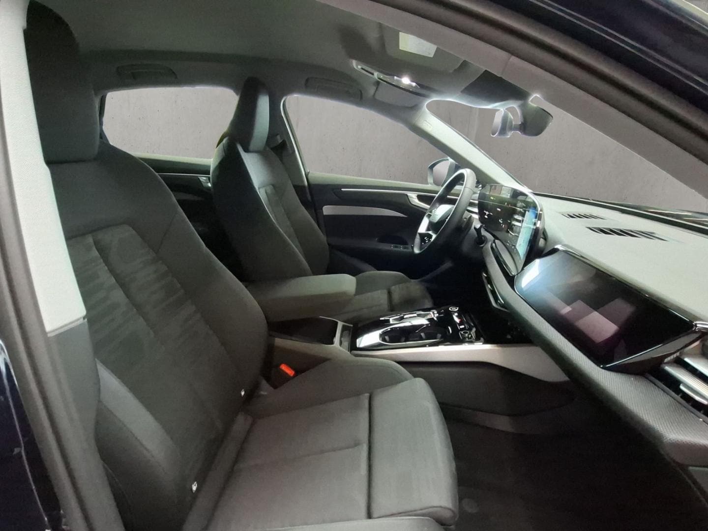 Bild über Audi A6 Limousine TDI 150 kW S tronic - für weitere Informationen kontaktieren Sie den Audi Partner