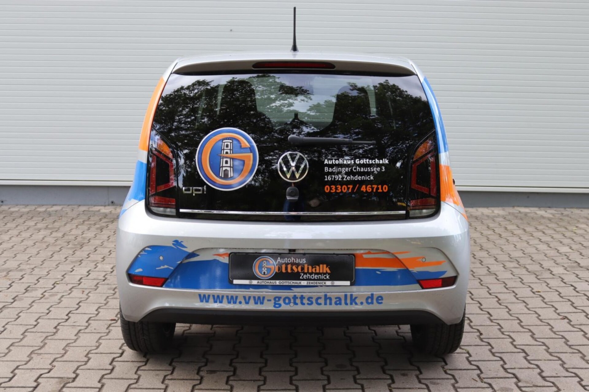 Volkswagen up! UNITED