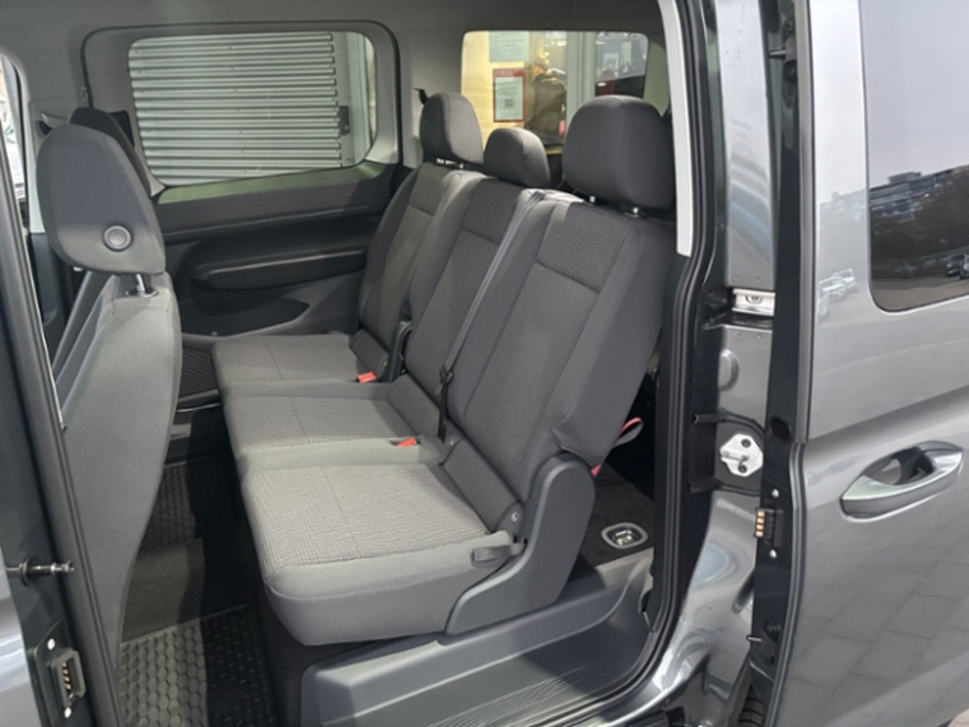 Volkswagen Caddy Maxi Basis-Modell