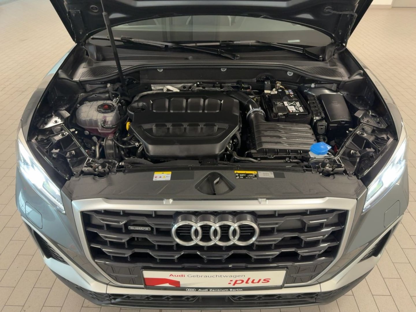 Bild über Audi Q2 S line 40 TFSI quattro S tronic - für weitere Informationen kontaktieren Sie den Audi Partner