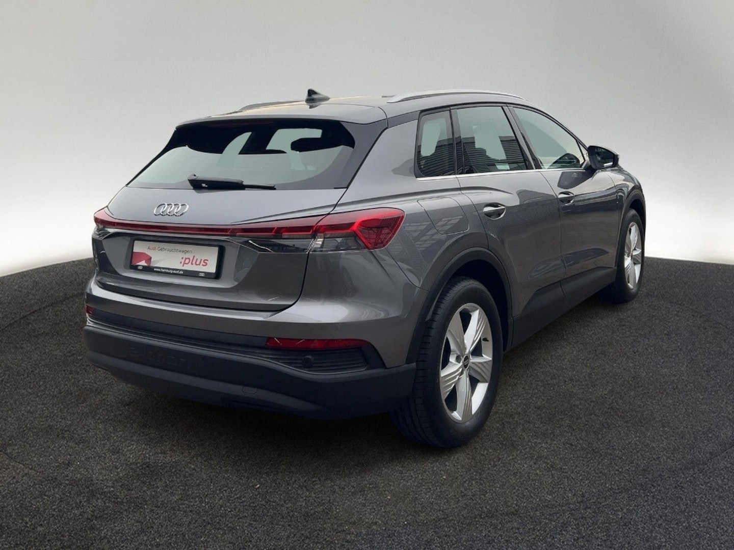 Bild über Audi Q4 e-tron 45 e-tron - für weitere Informationen kontaktieren Sie den Audi Partner