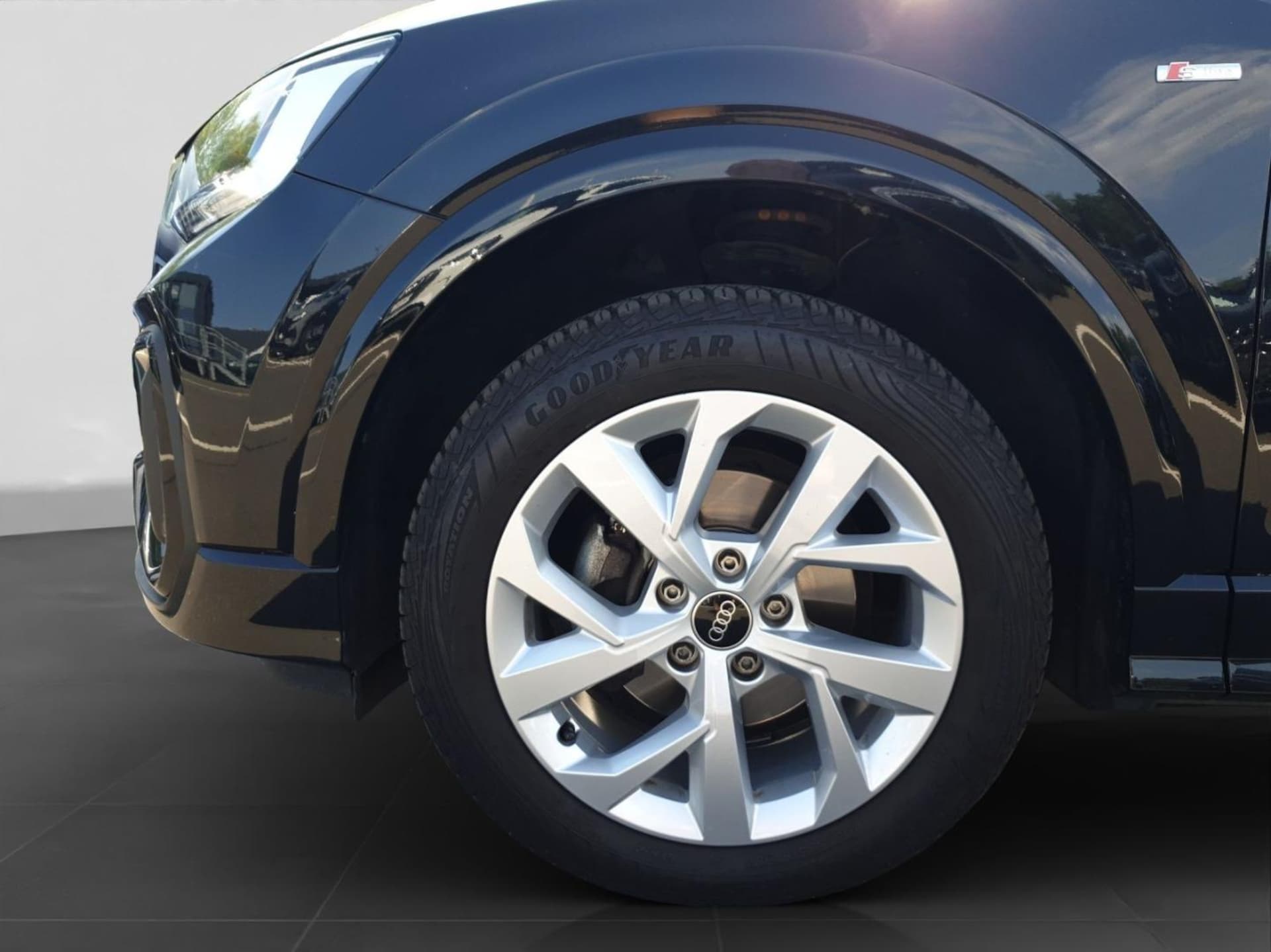 Audi Q2 S line