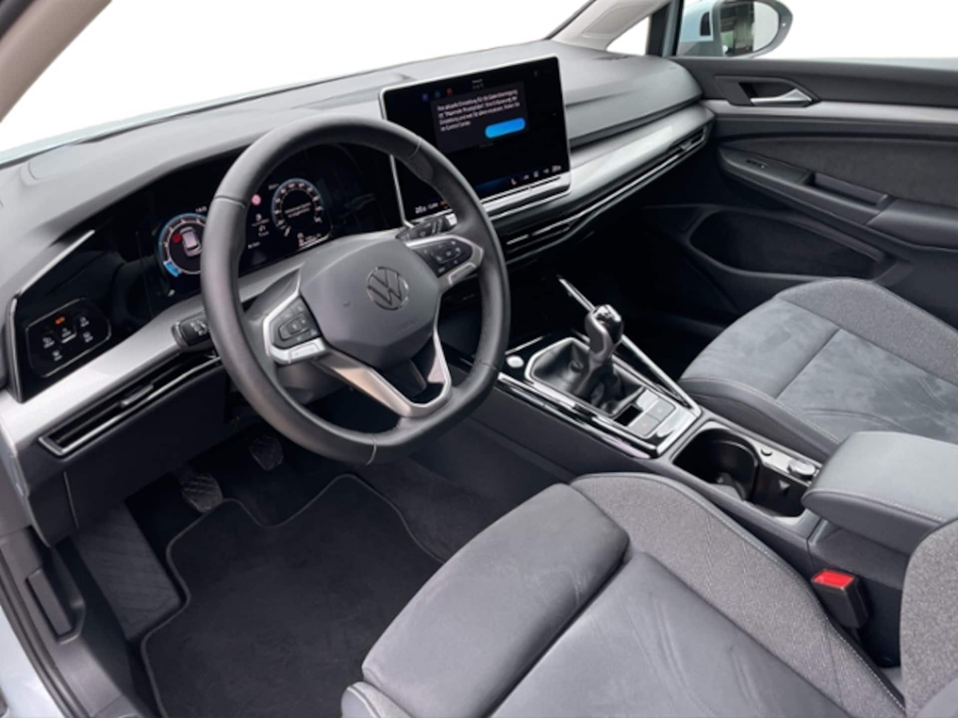 Volkswagen Golf Style