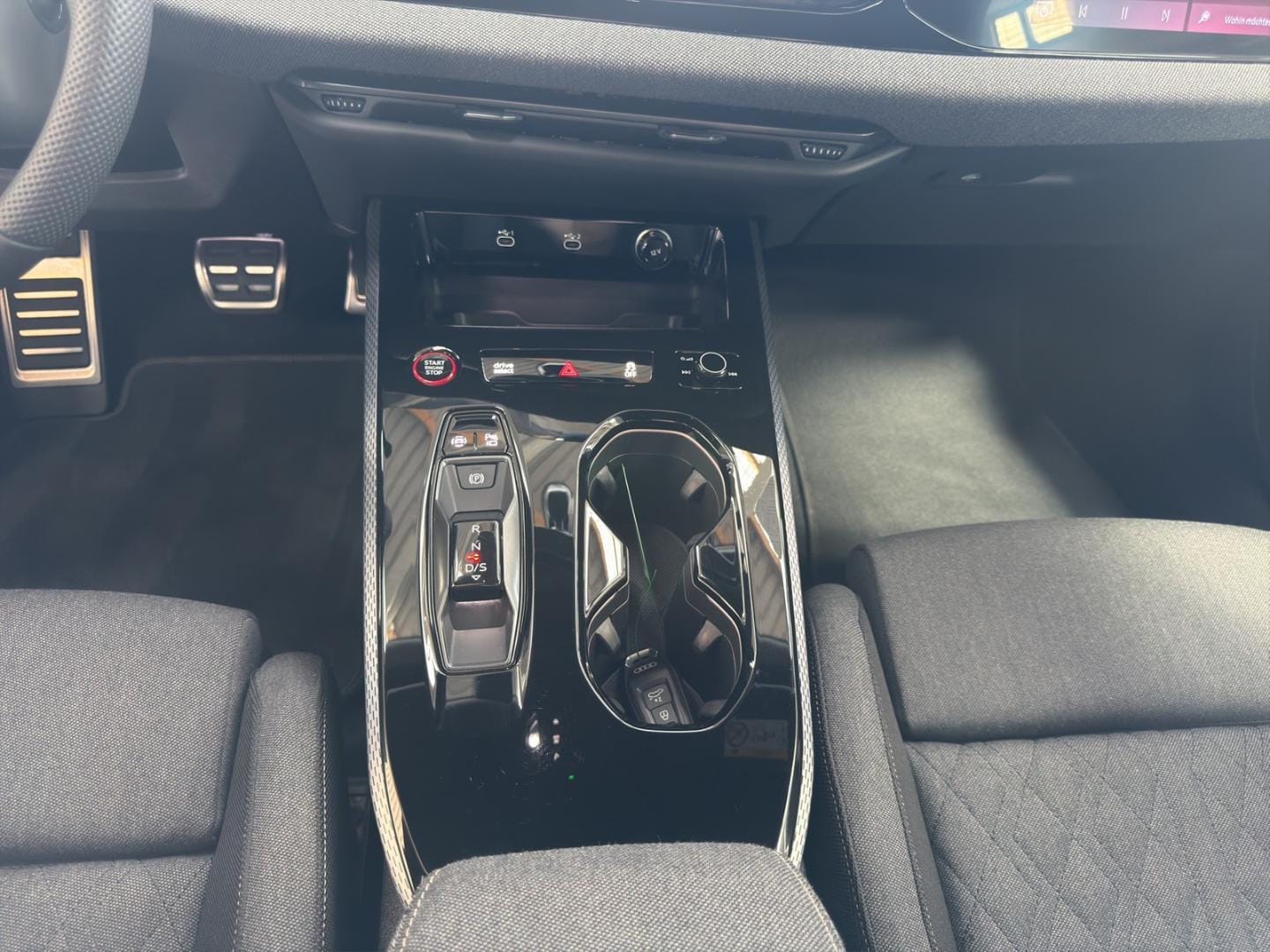 Bild über Audi A5 Avant TDI quattro 150 kW S tronic - für weitere Informationen kontaktieren Sie den Audi Partner