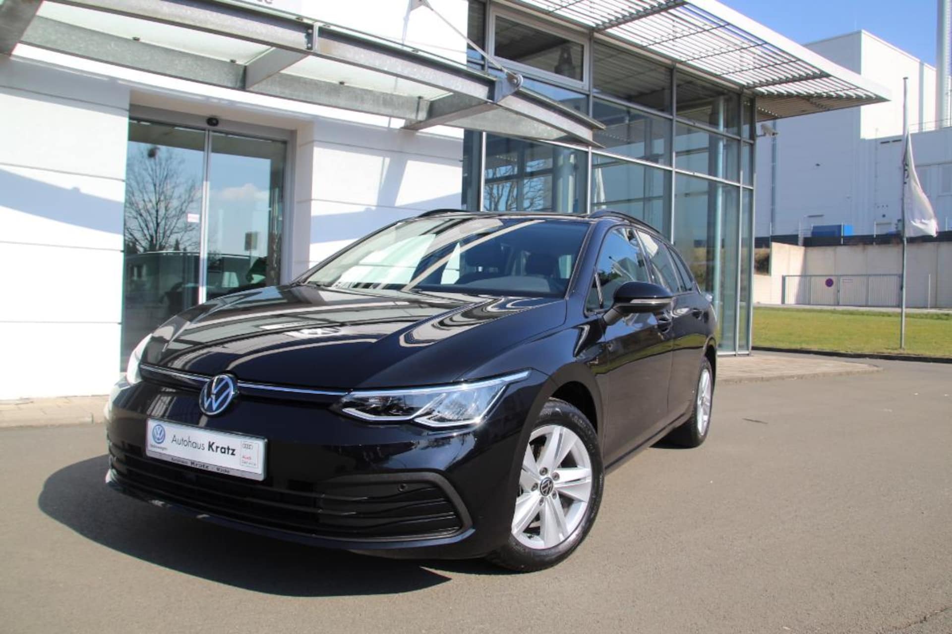 Volkswagen Golf Variant Life